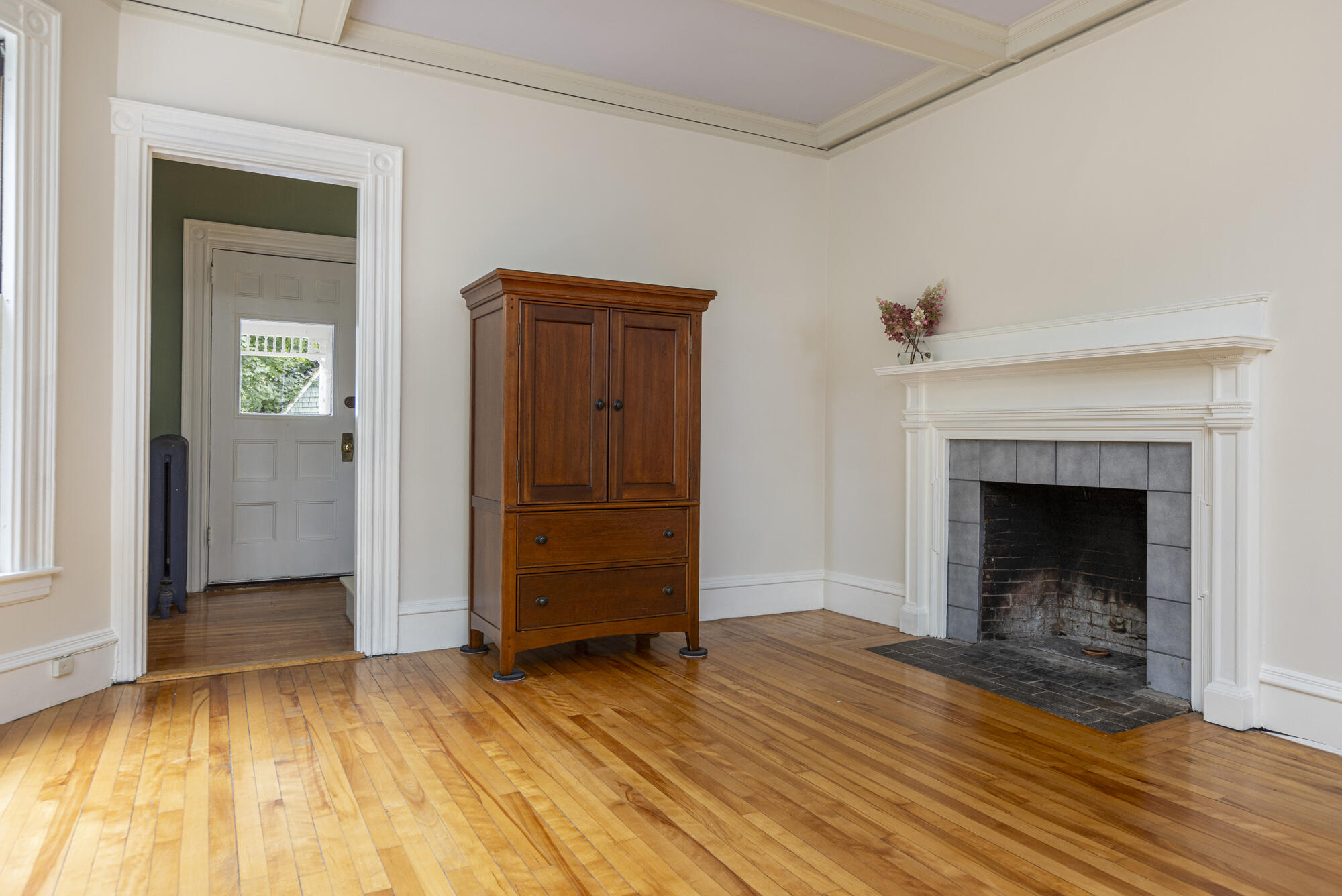 16 Nevens Street