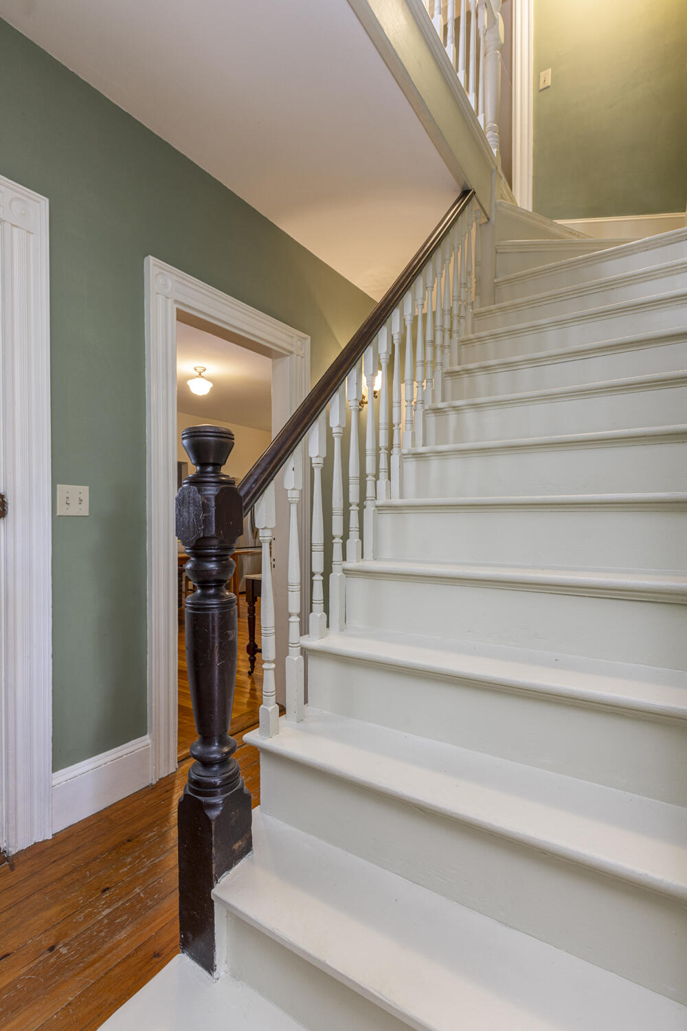 16 Nevens Street