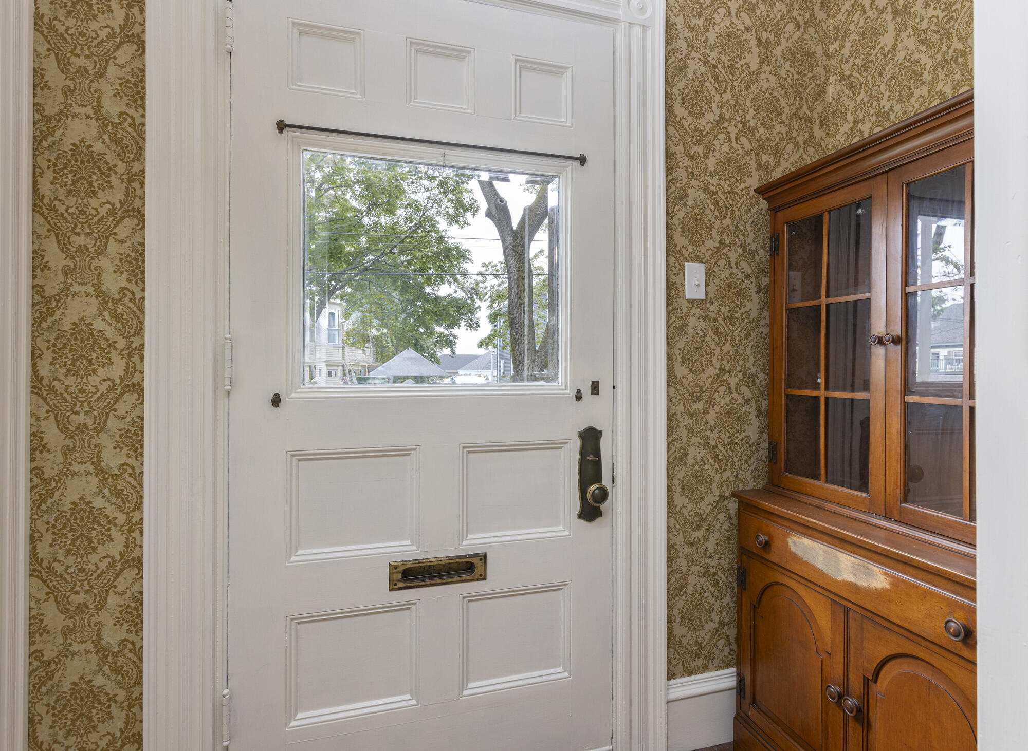 16 Nevens Street