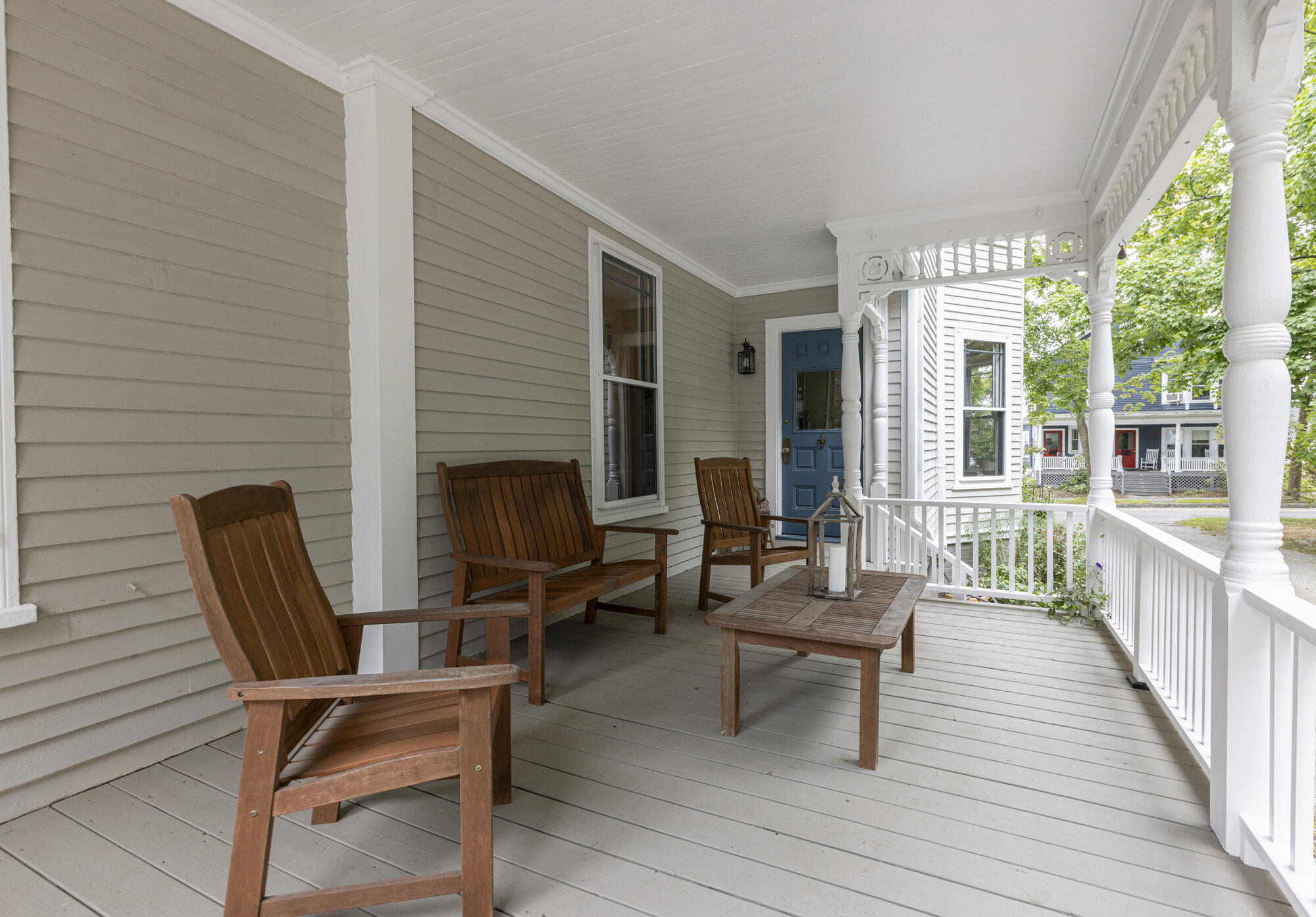 16 Nevens Street