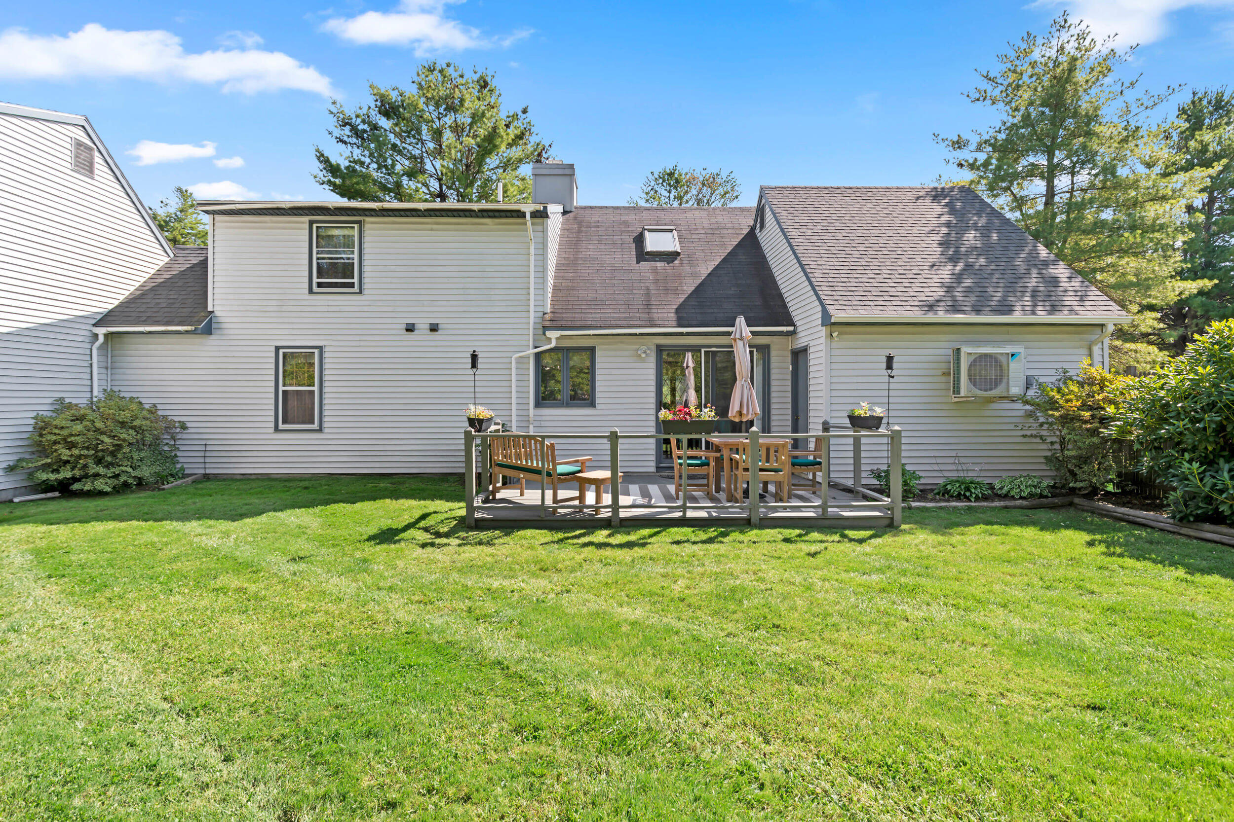 111 Dyke Farm Road Extension, 111