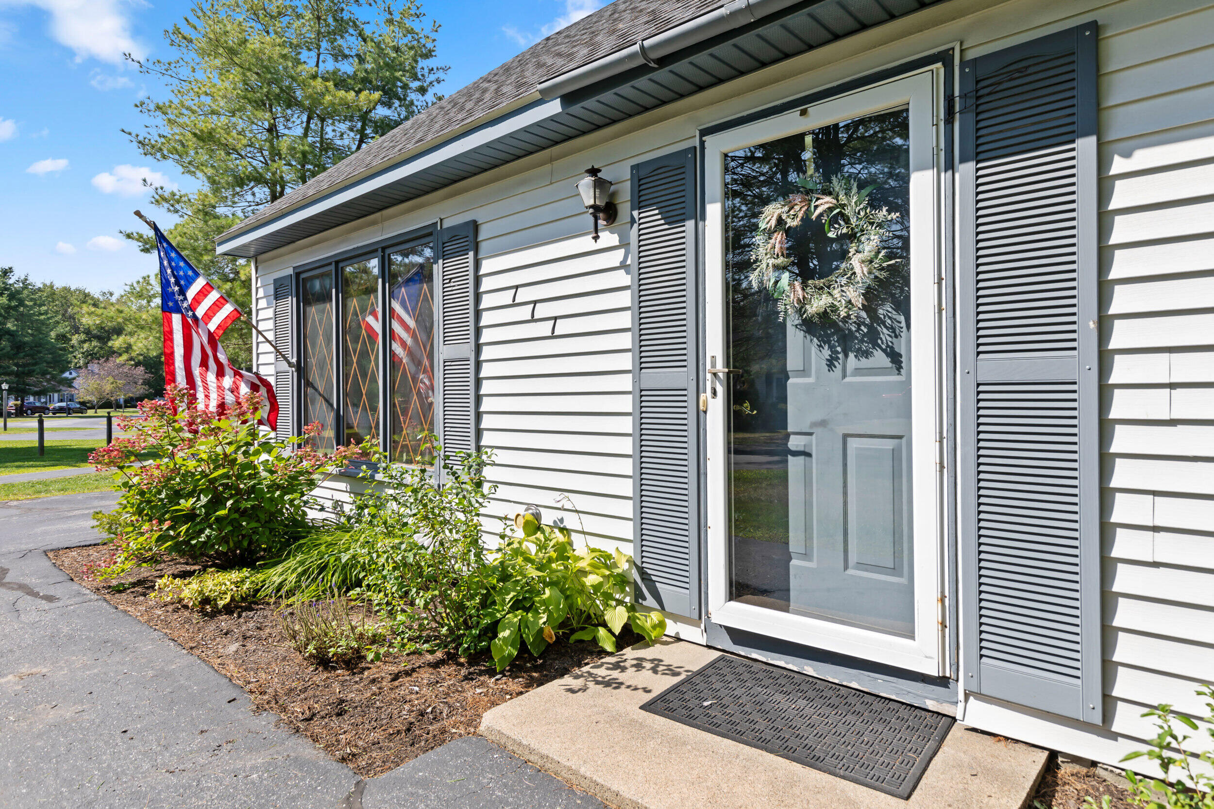 111 Dyke Farm Road Extension, 111