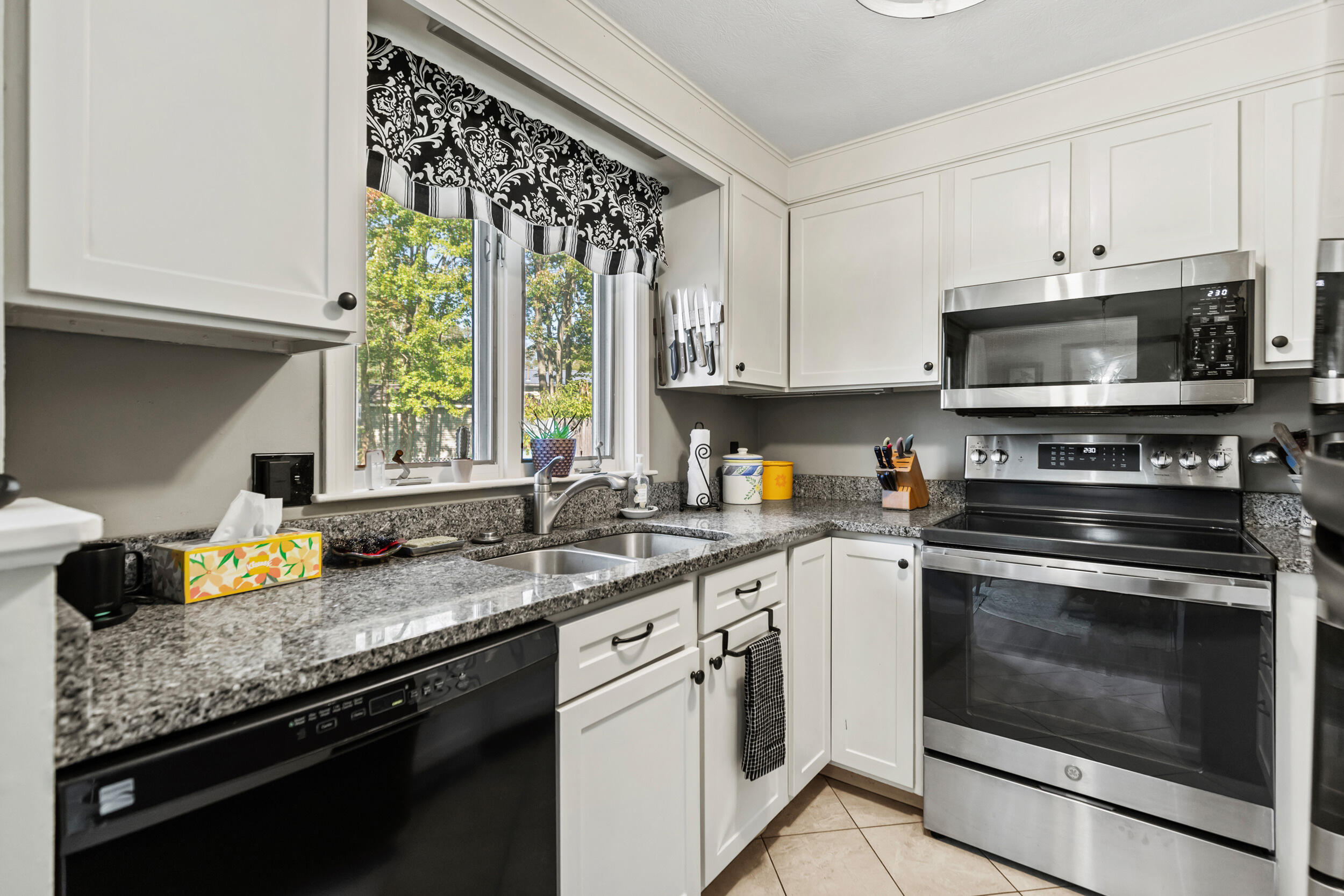 111 Dyke Farm Road Extension, 111