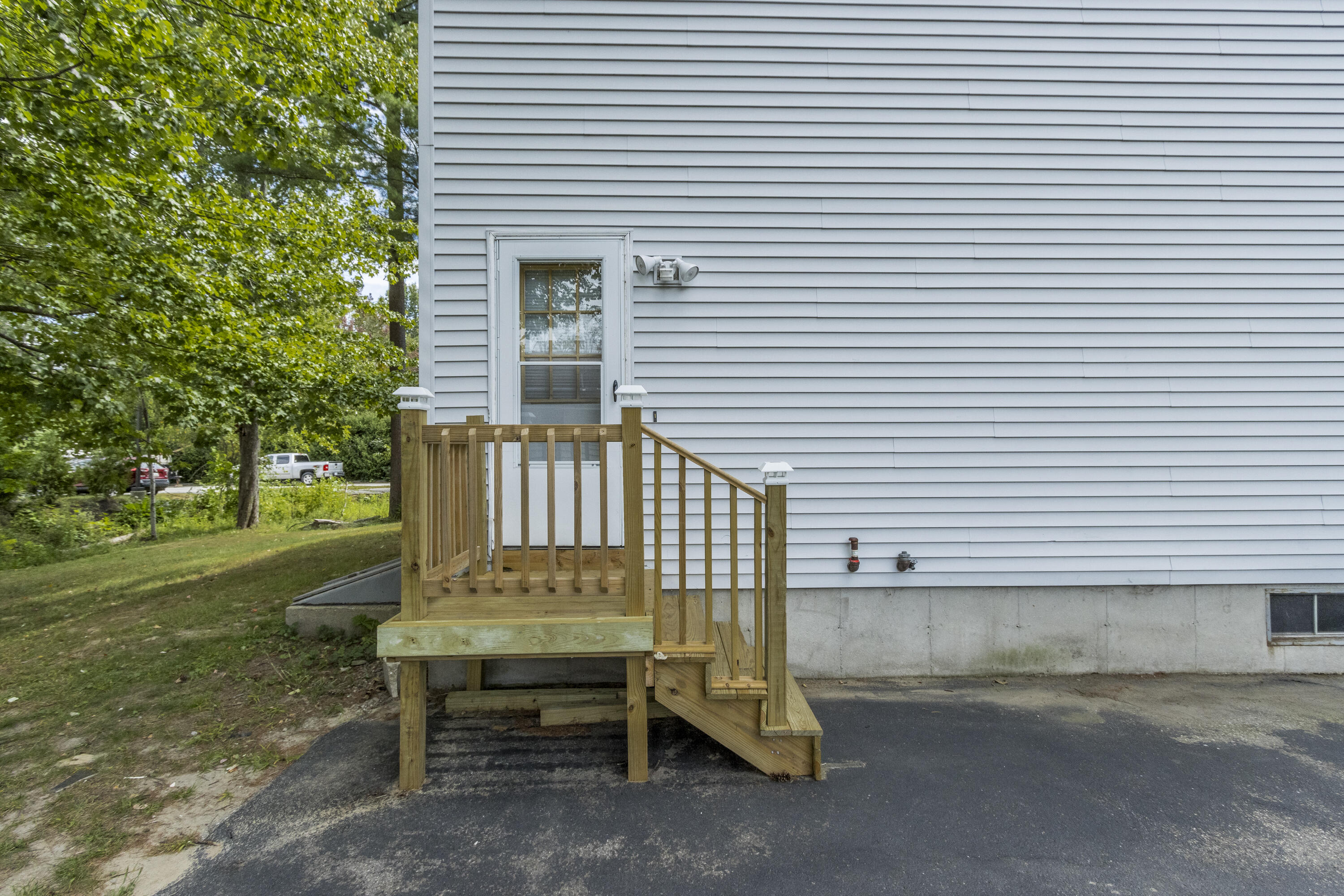 12 Stockman Avenue