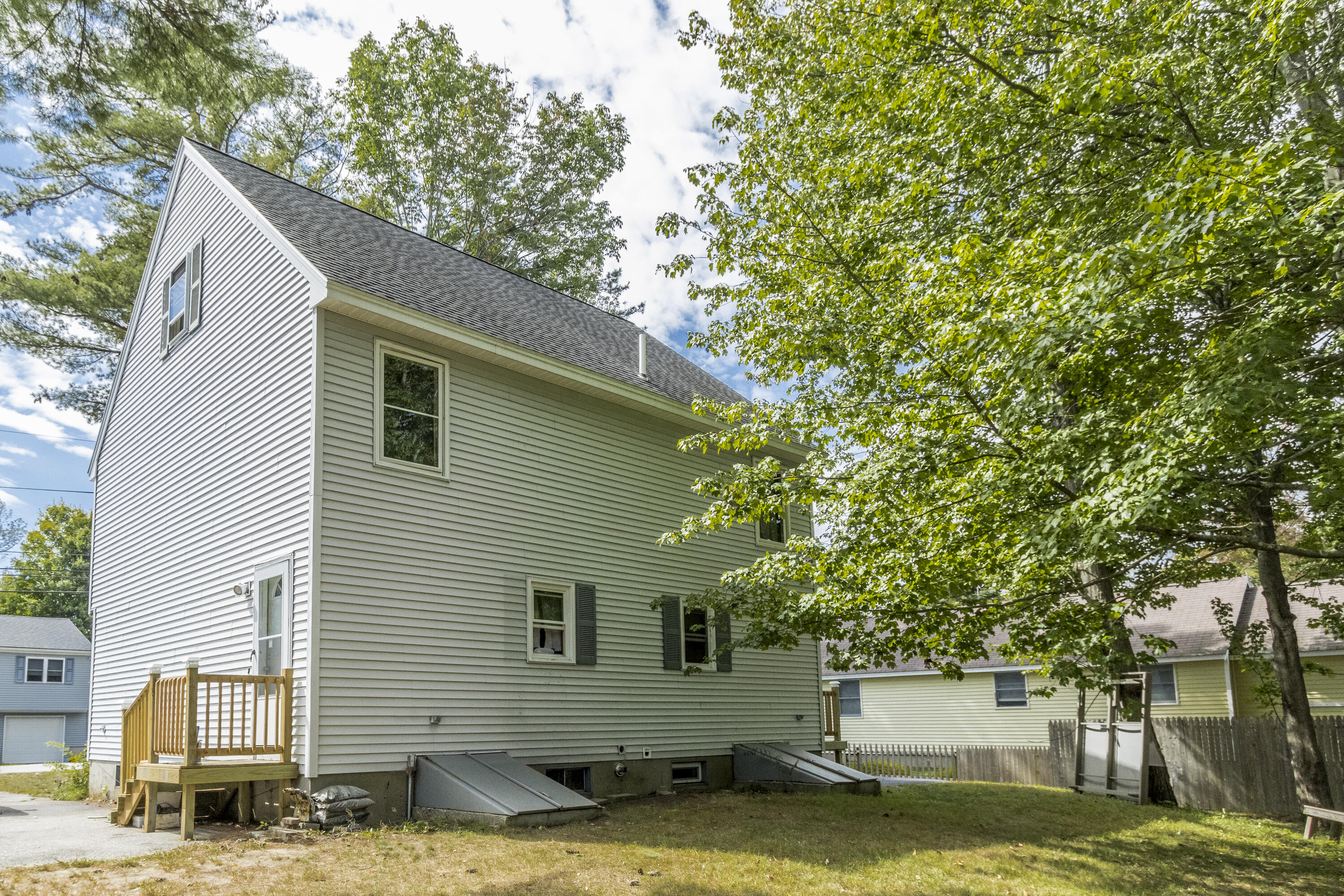 12 Stockman Avenue
