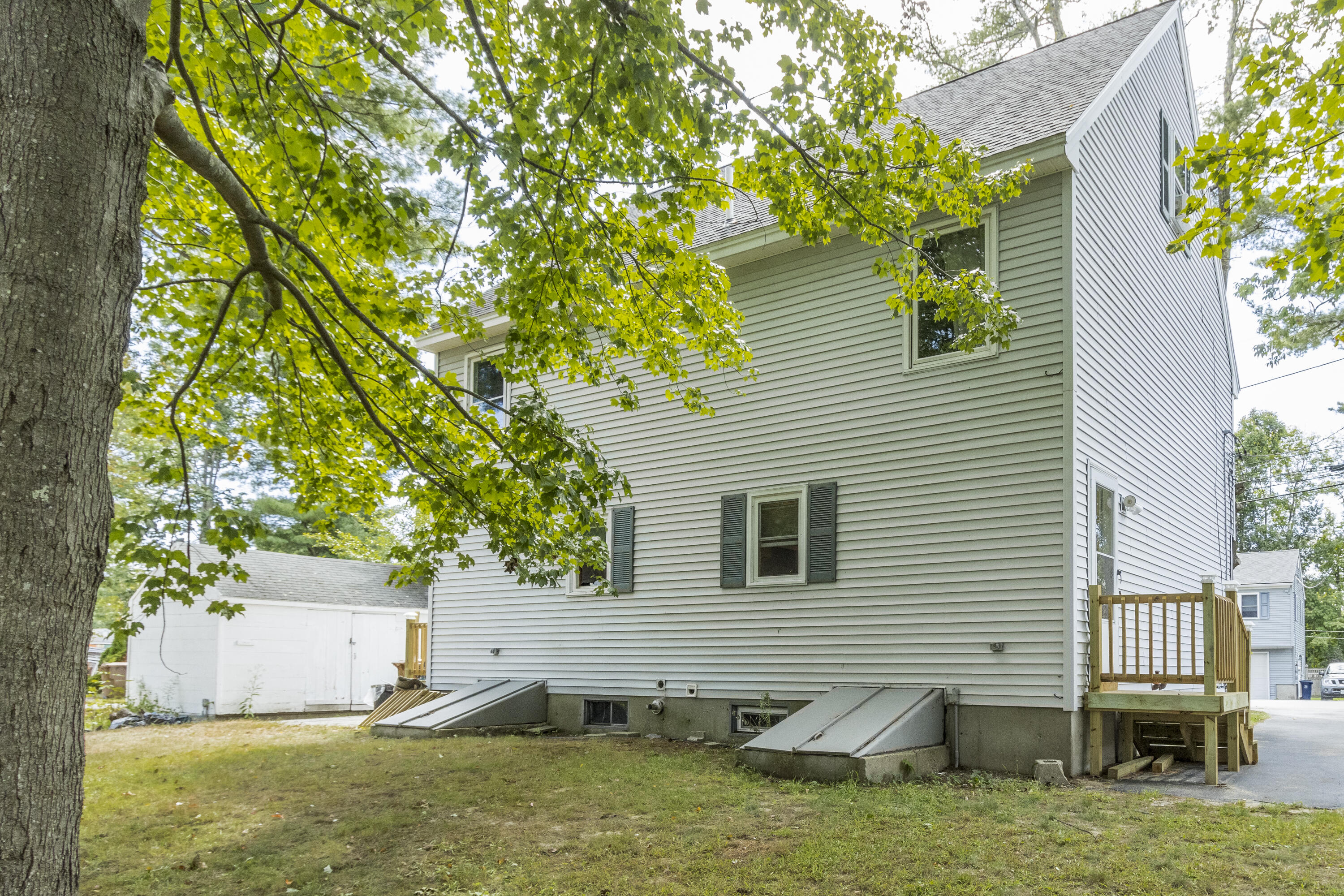 12 Stockman Avenue