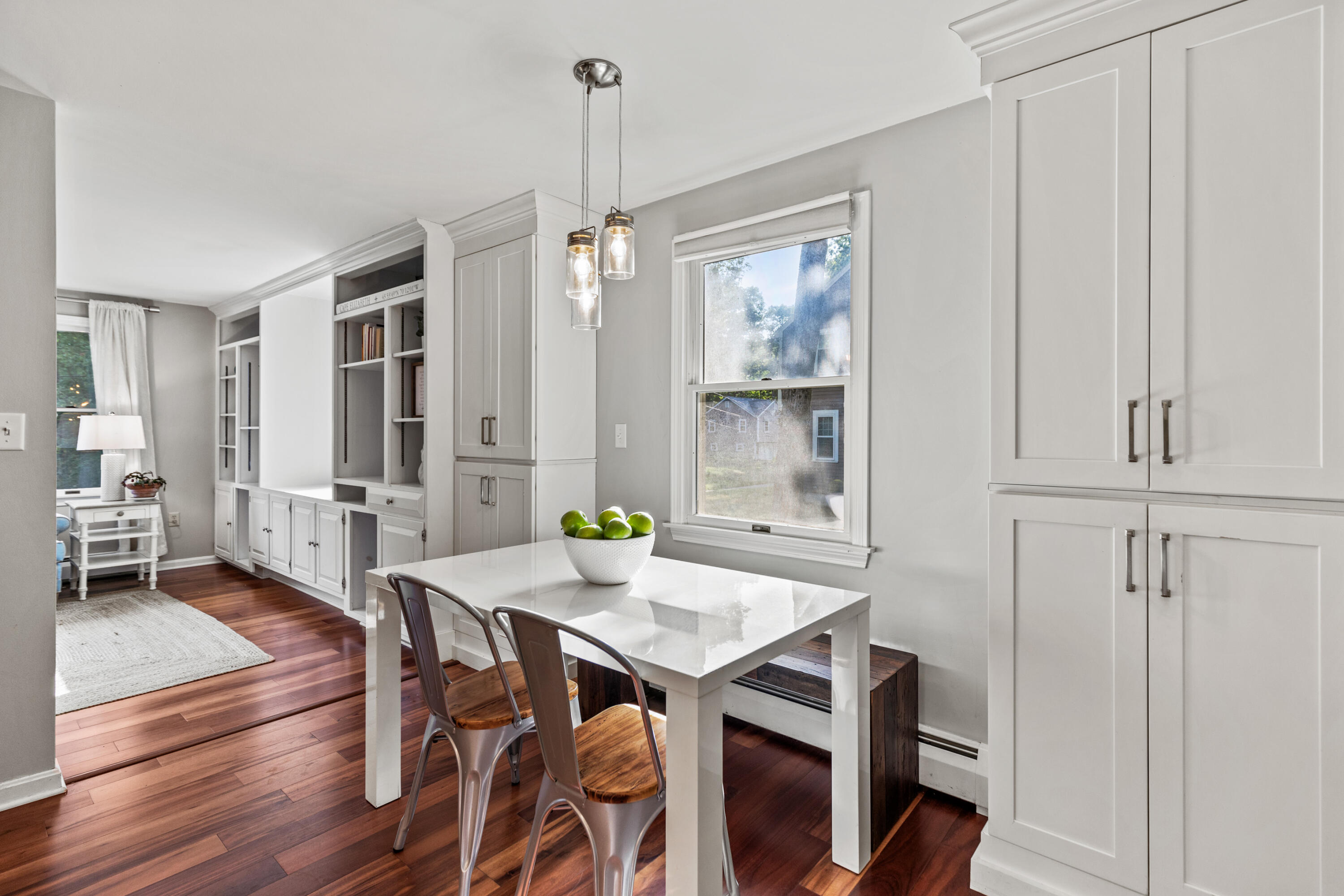 6 Hemlock Hill Road