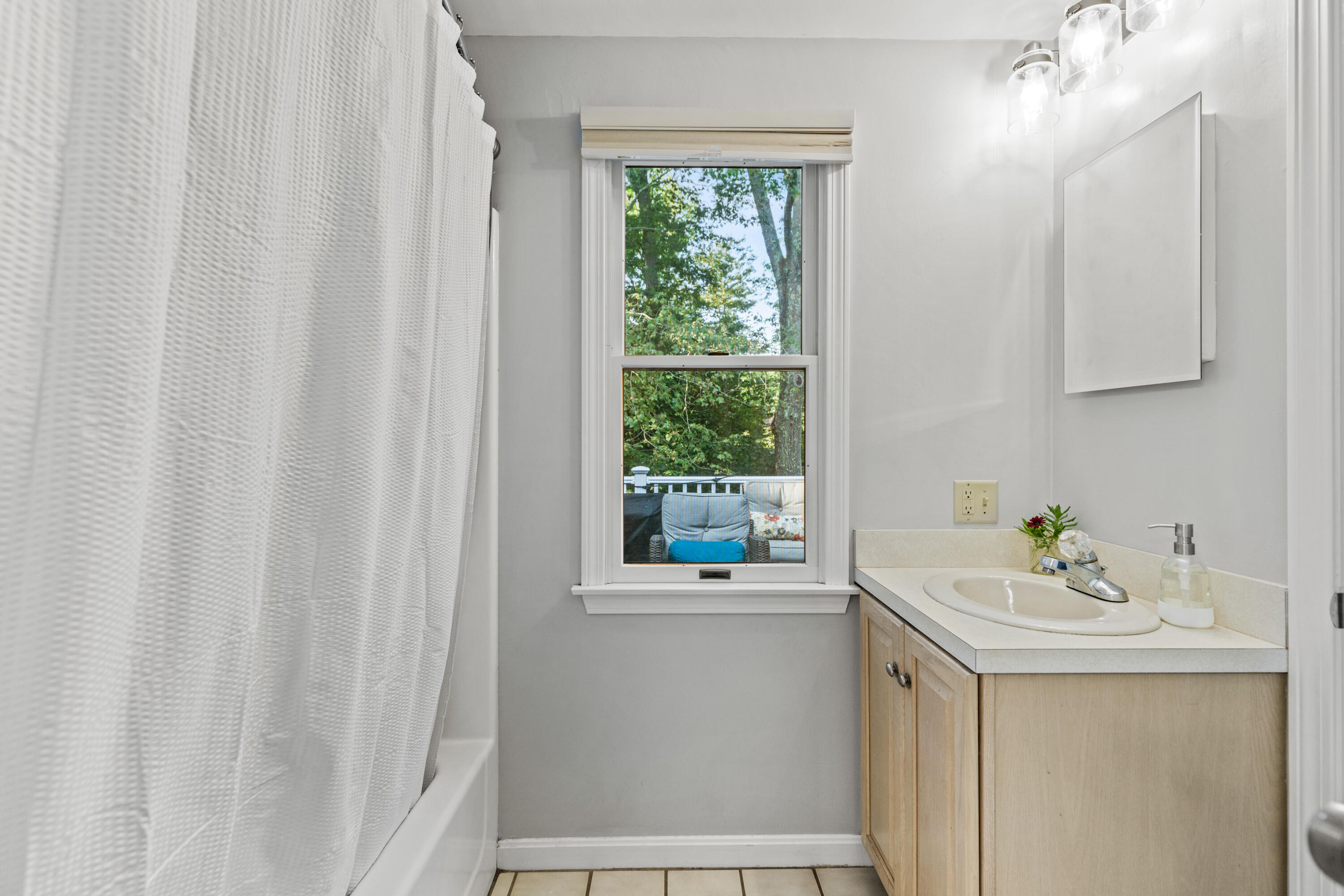 6 Hemlock Hill Road