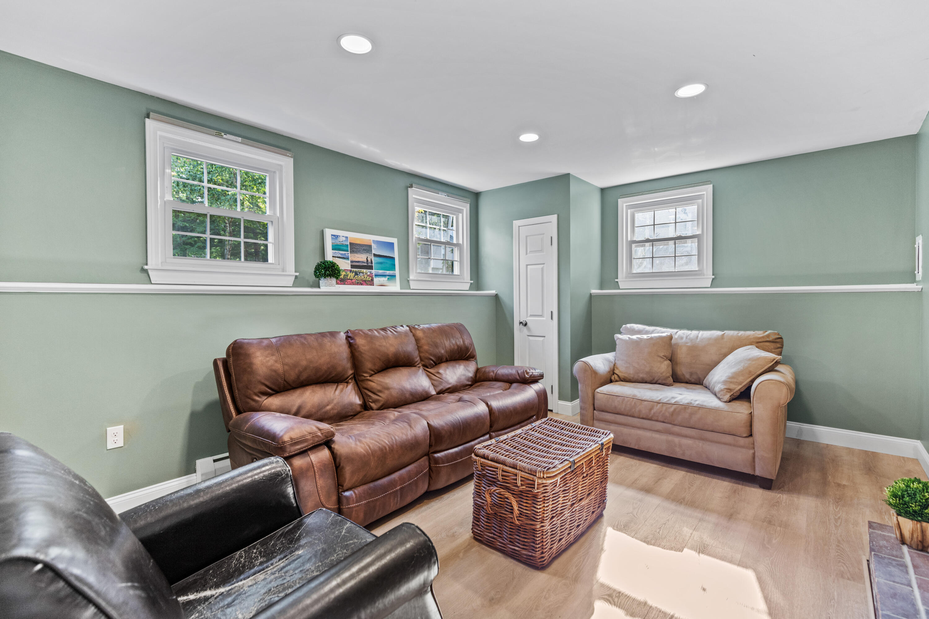 6 Hemlock Hill Road