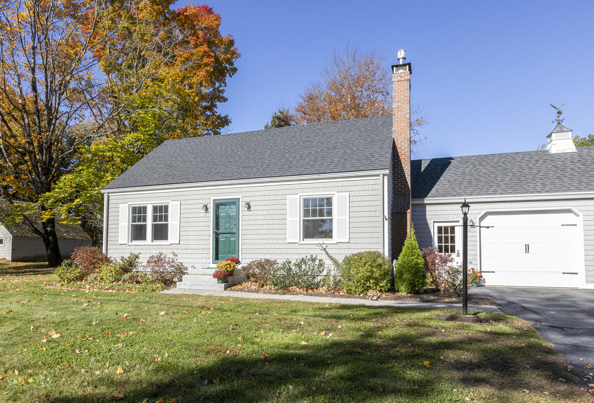 5 Crestwood Road