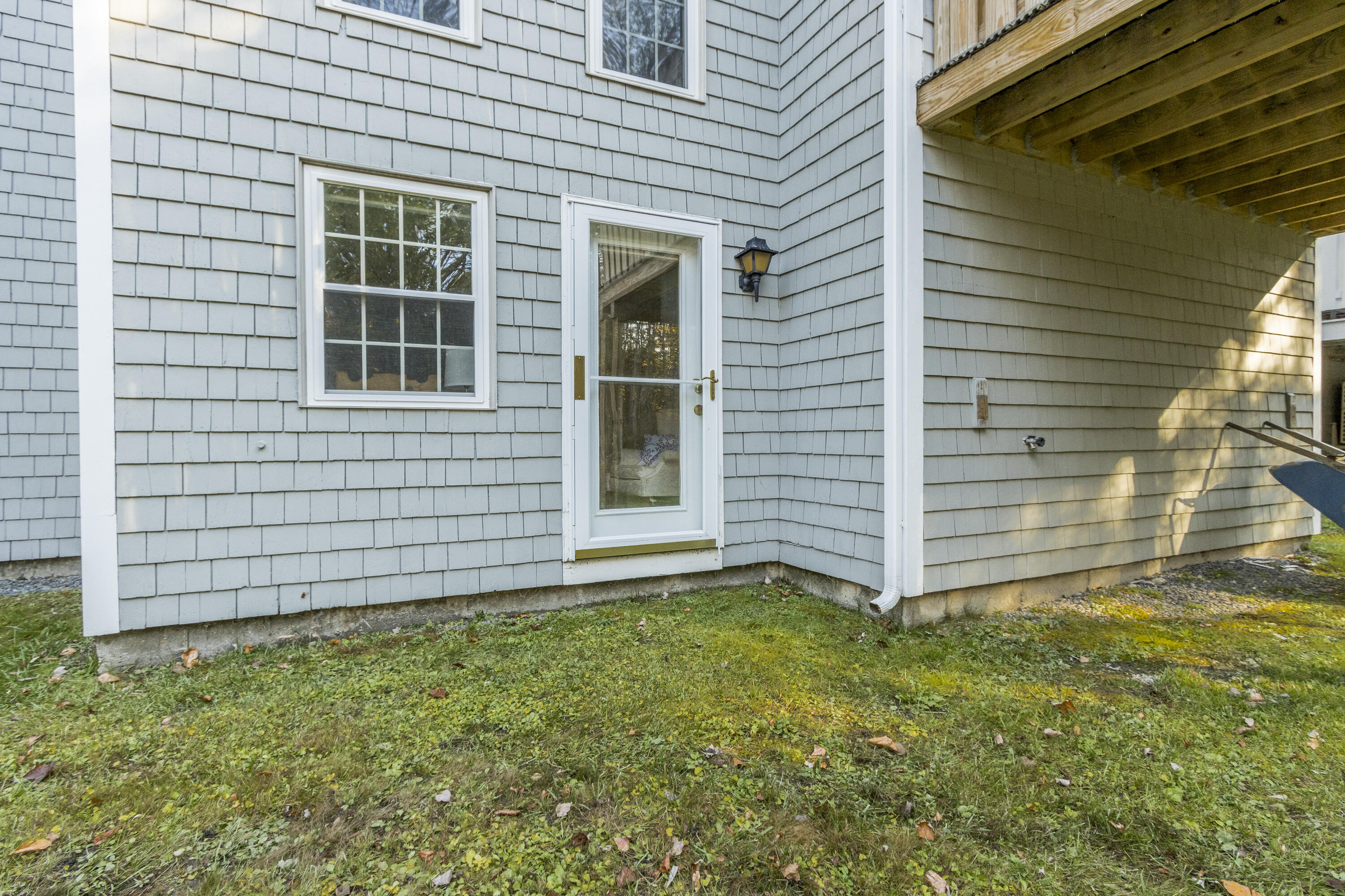 8 Lupine Court, 8