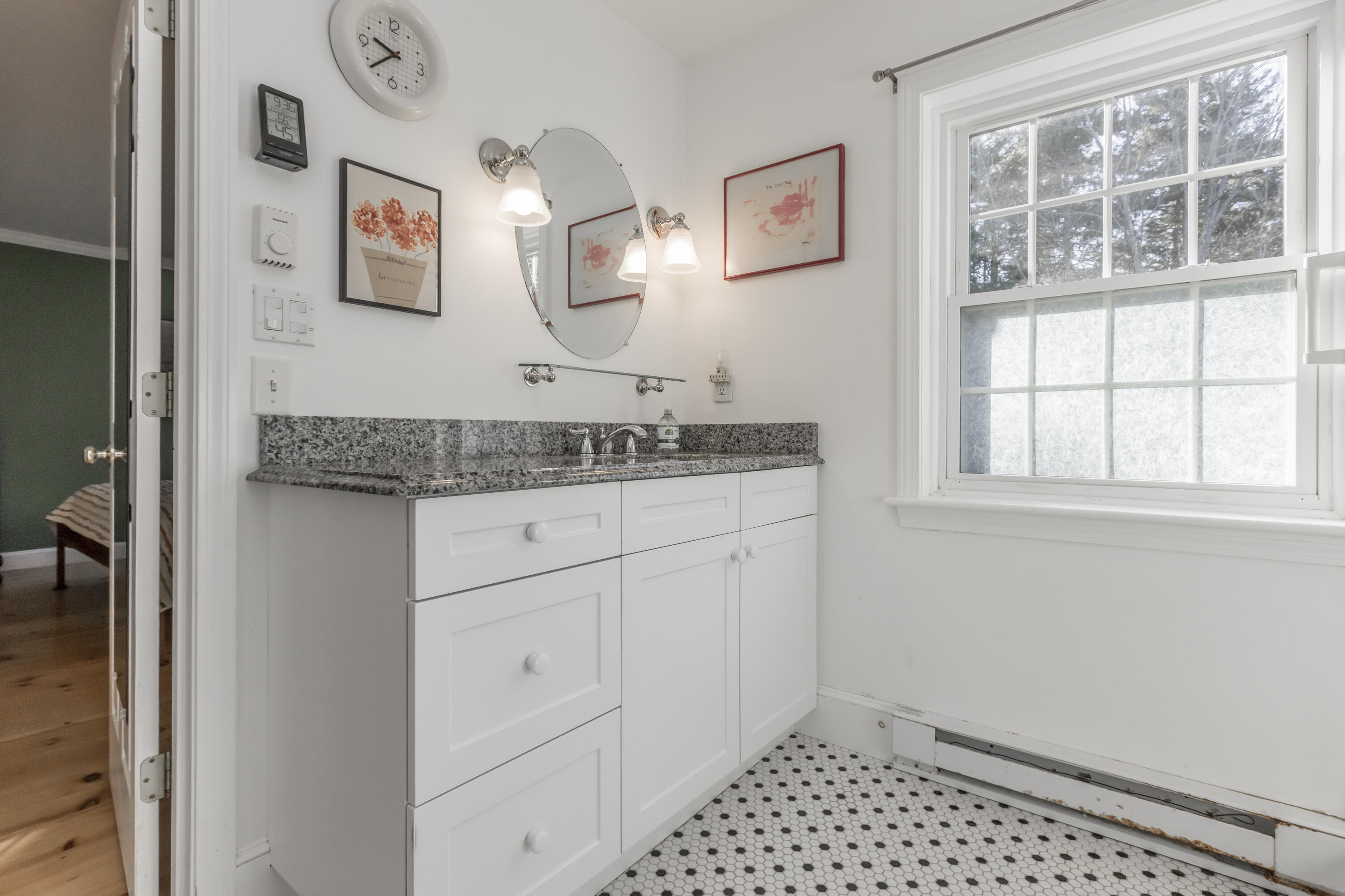 8 Lupine Court, 8