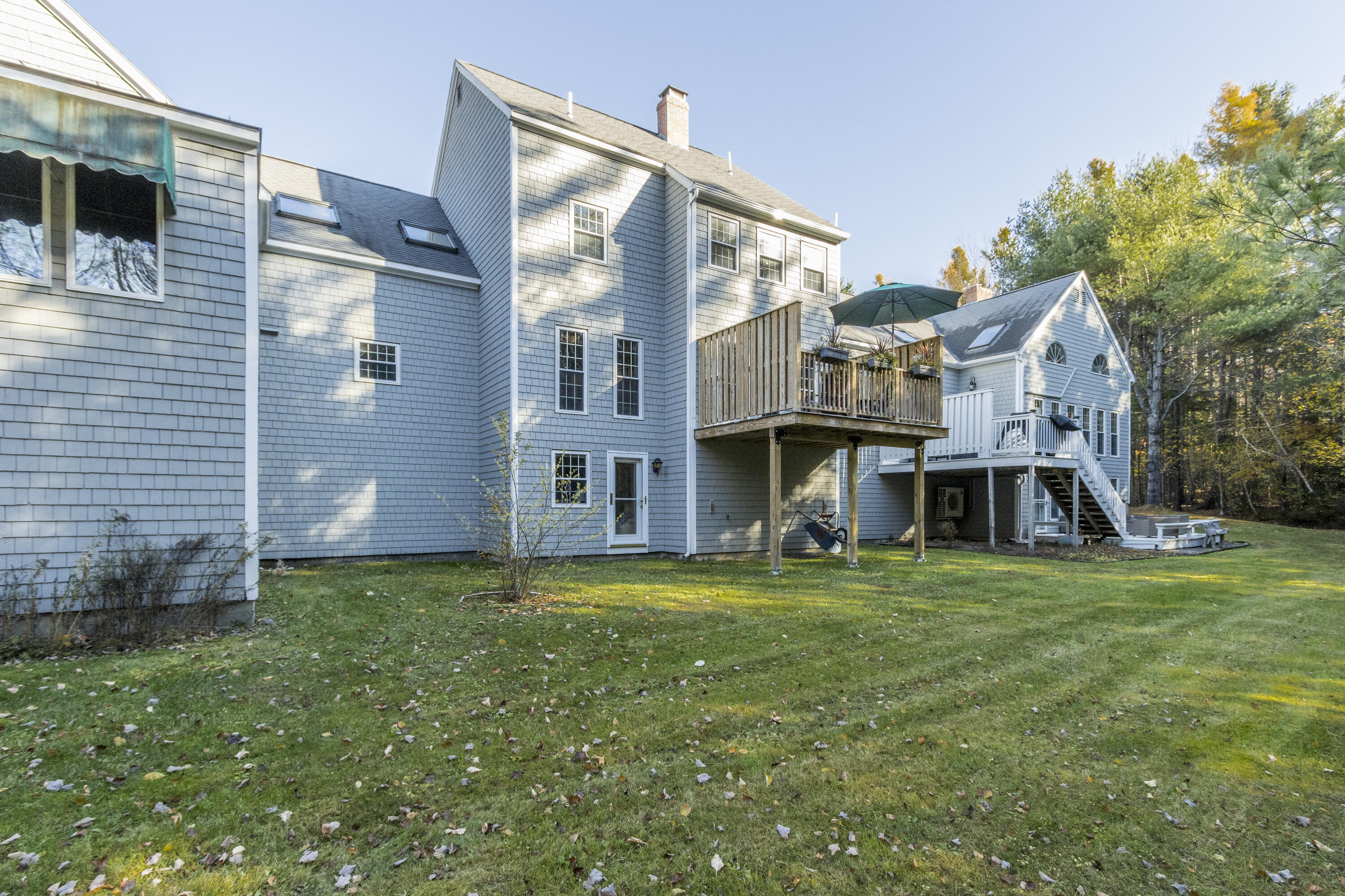 8 Lupine Court, 8