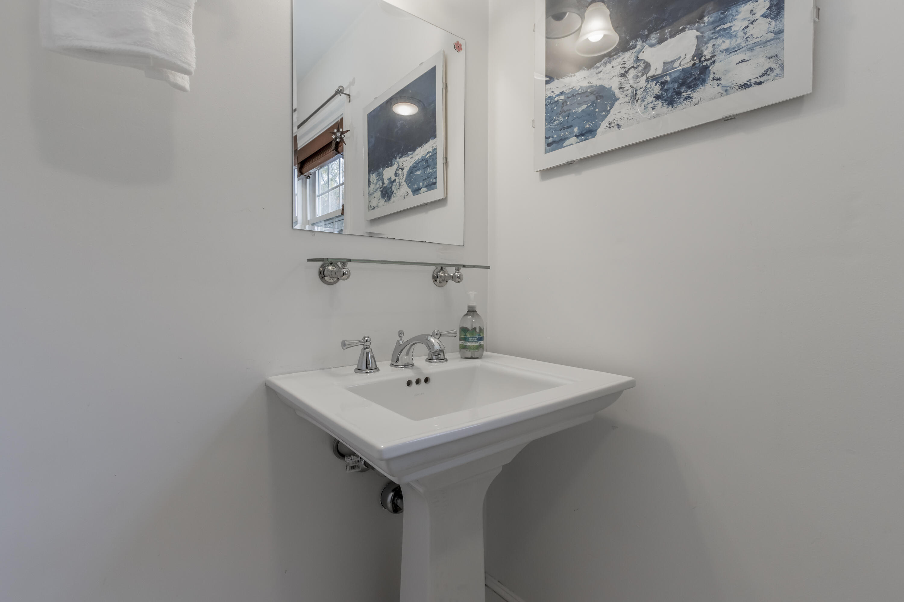 8 Lupine Court, 8