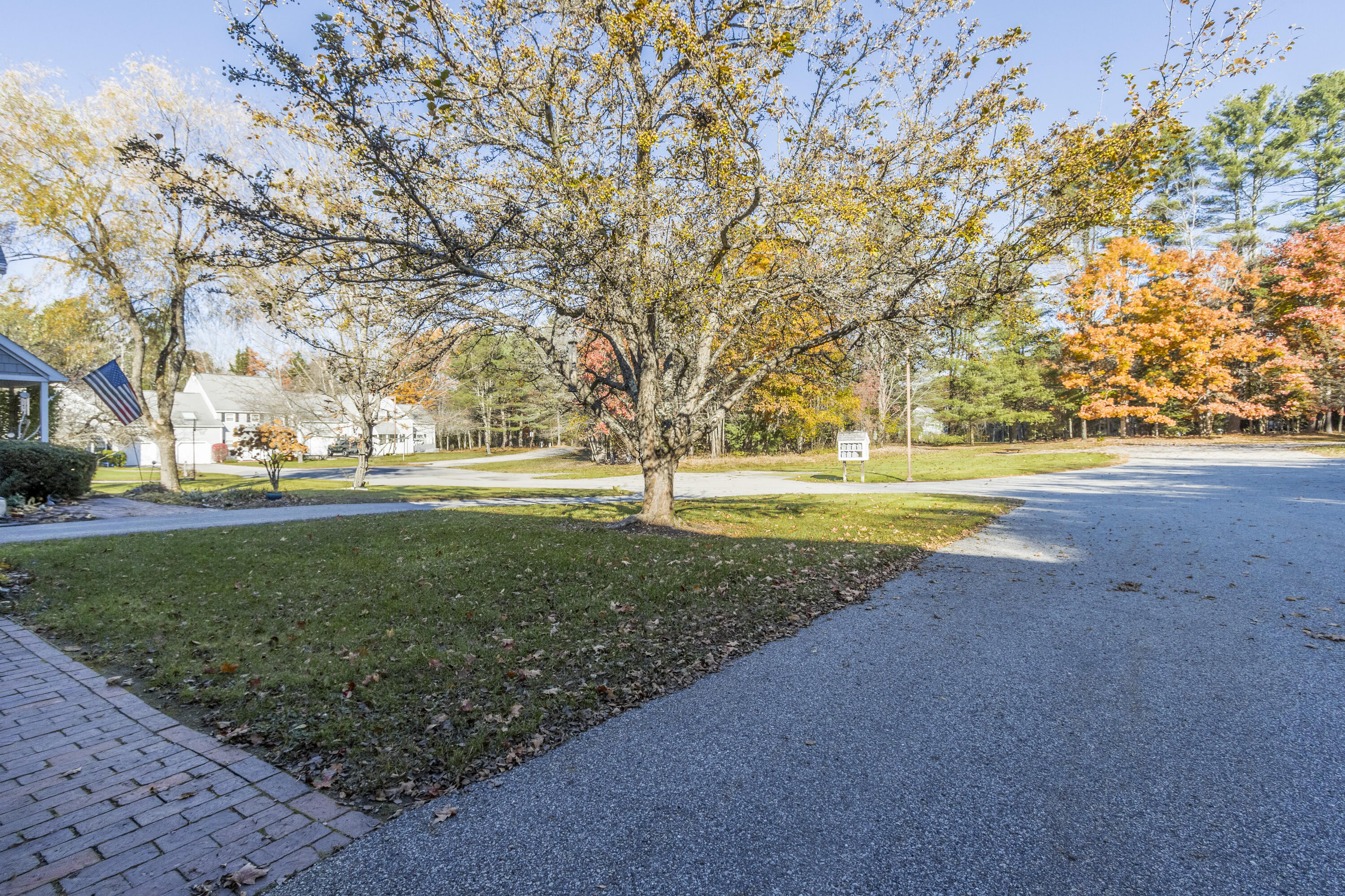 8 Lupine Court, 8