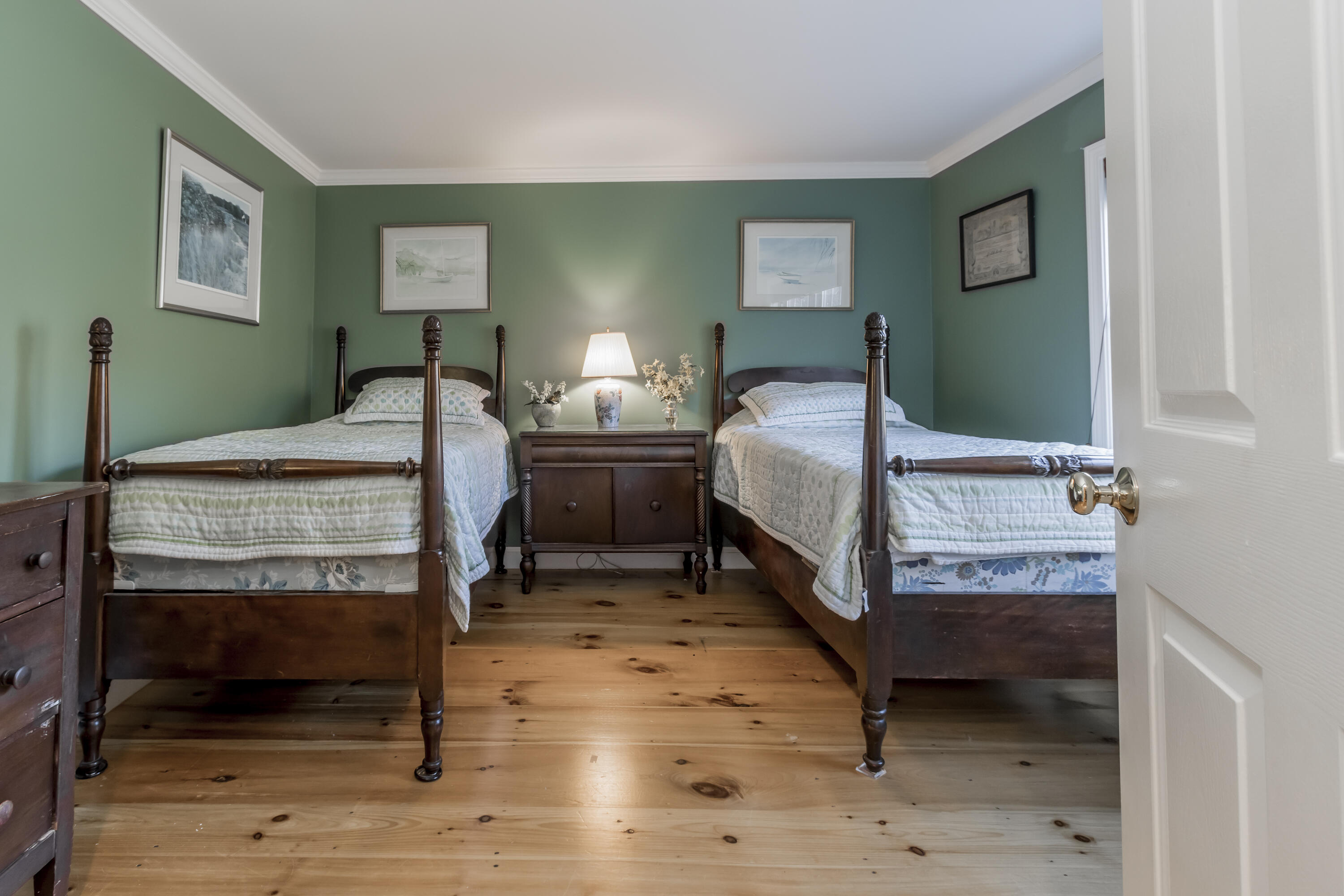 8 Lupine Court, 8
