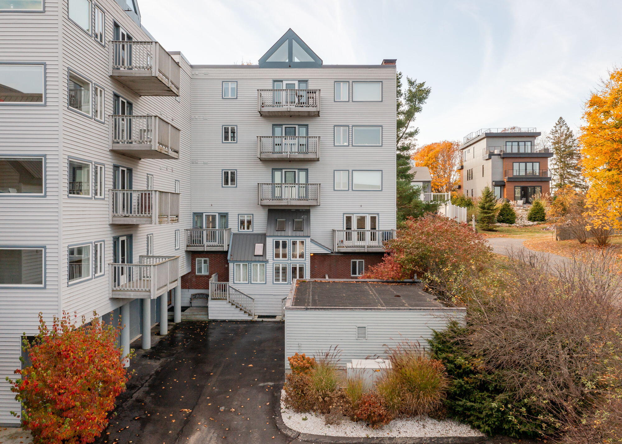 149 Fort Road, 4