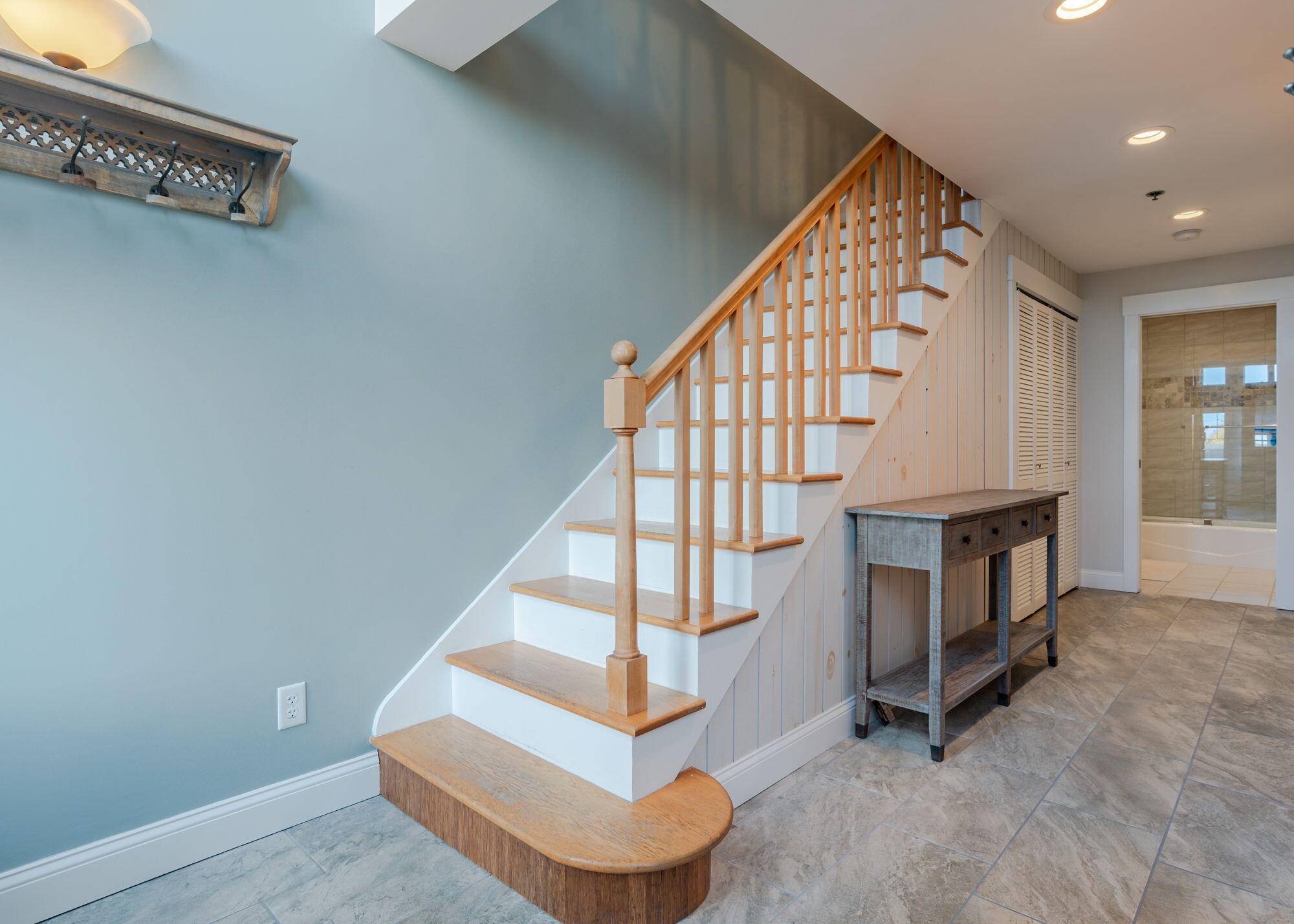 149 Fort Road, 4