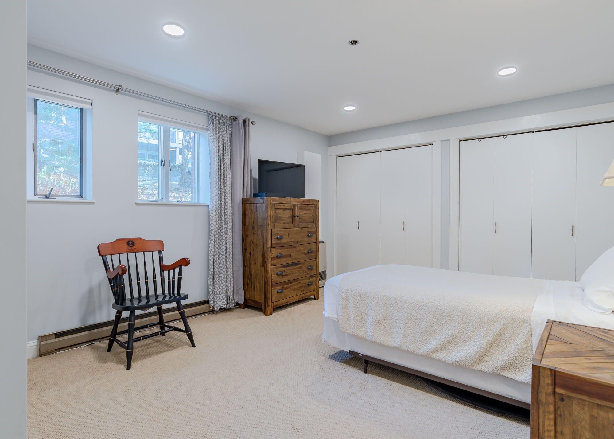 149 Fort Road, 4