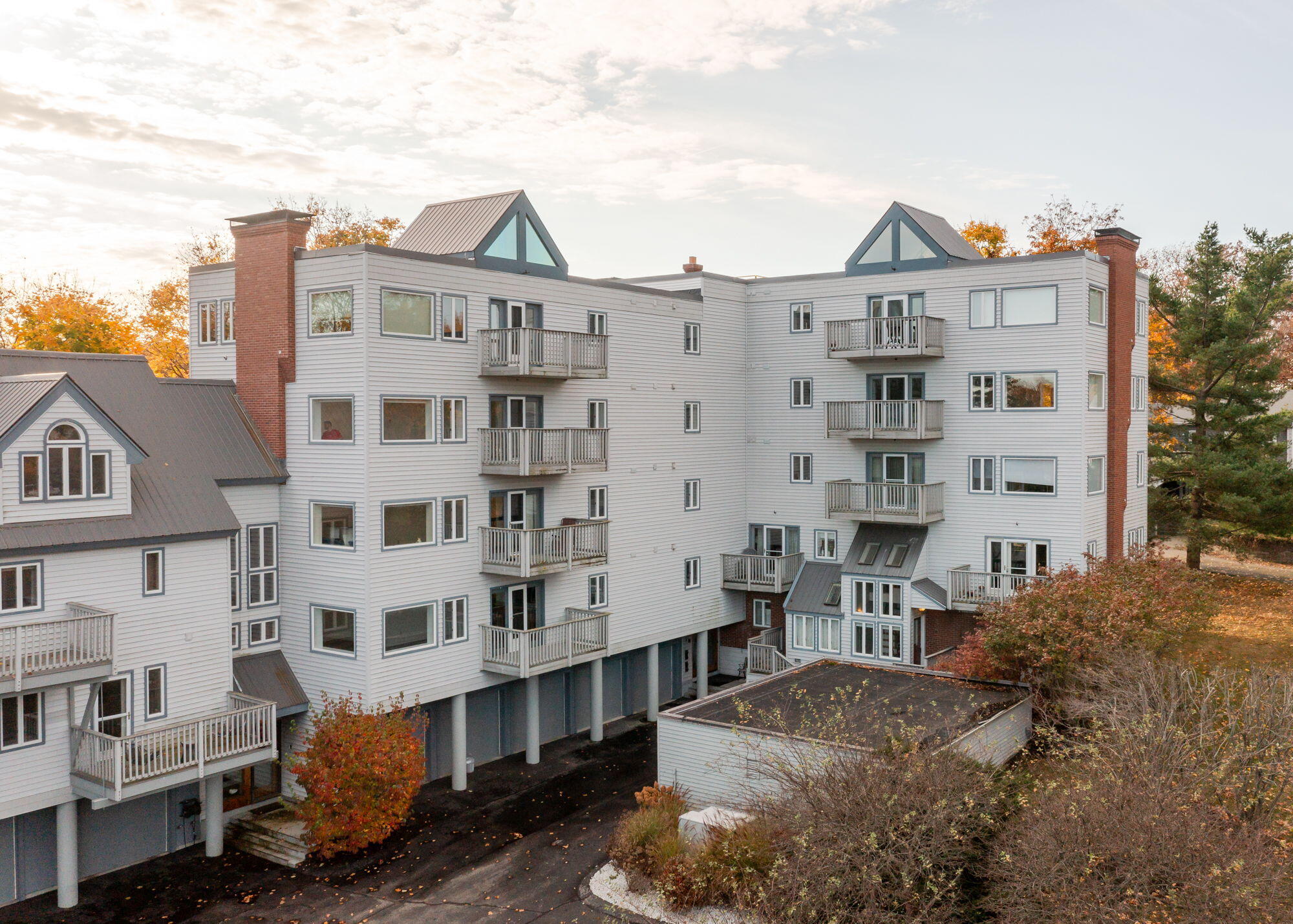 149 Fort Road, 4