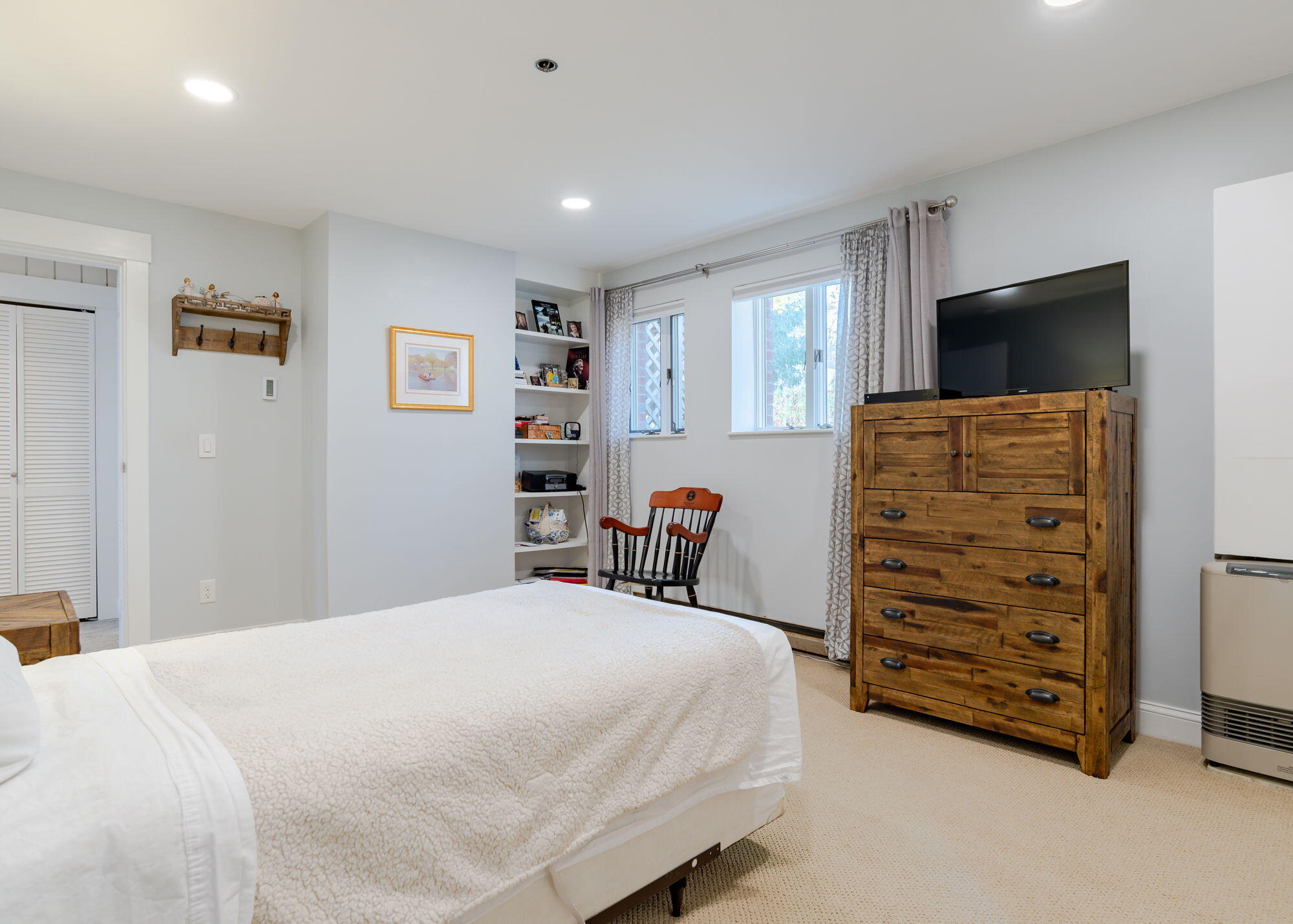 149 Fort Road, 4
