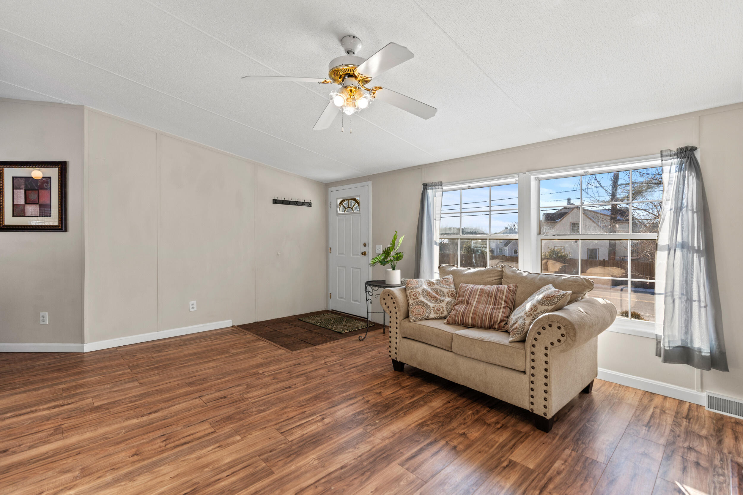 105 Ledgewood Drive