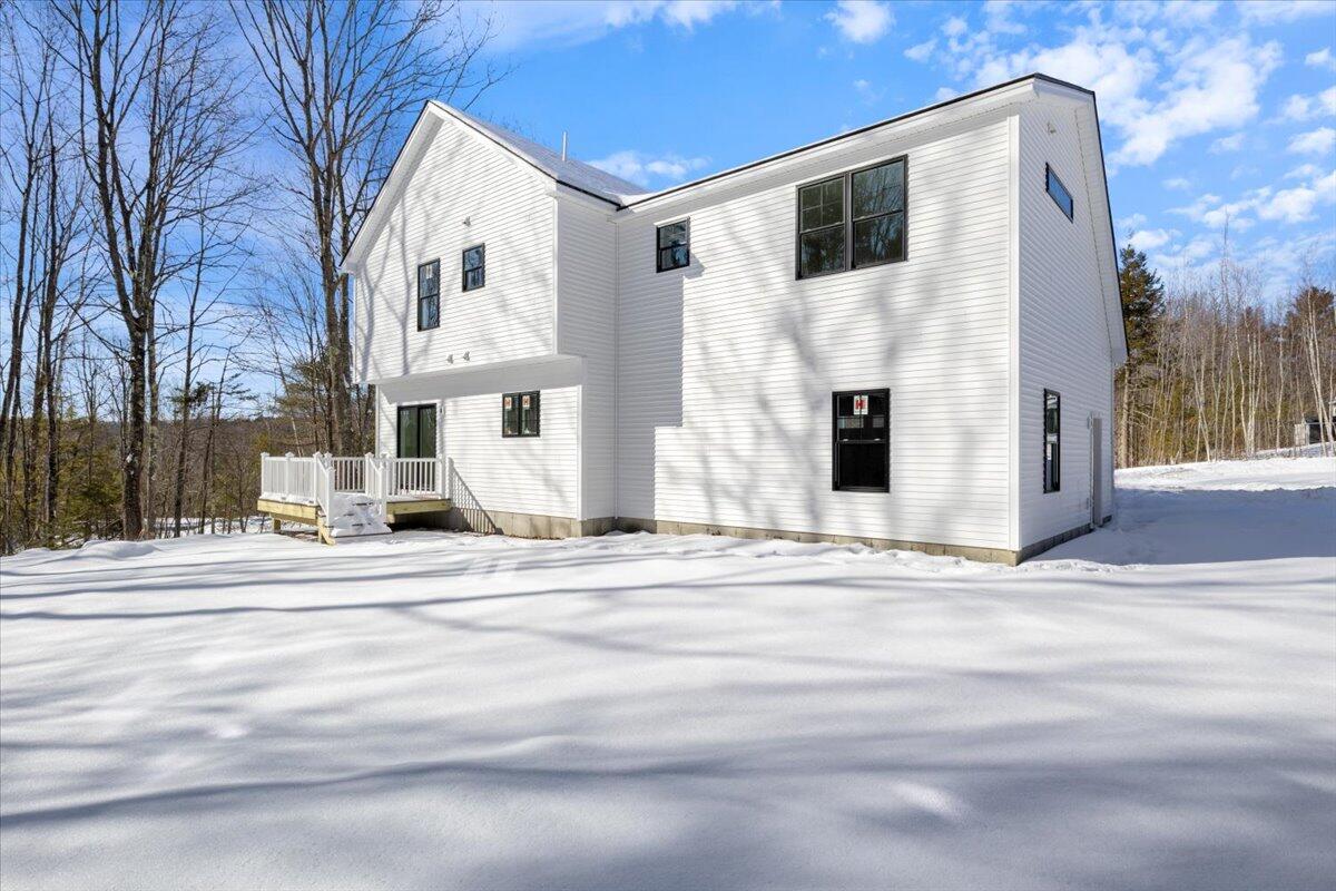 17 Aerie Drive