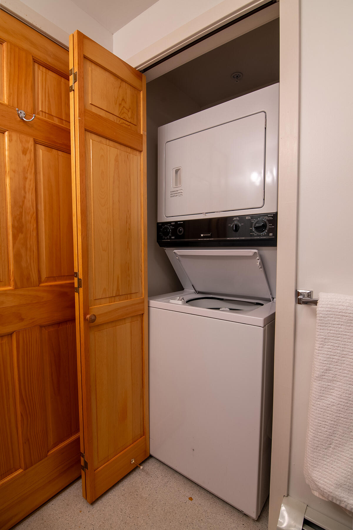 2649 Alder Brook Lane, 2649