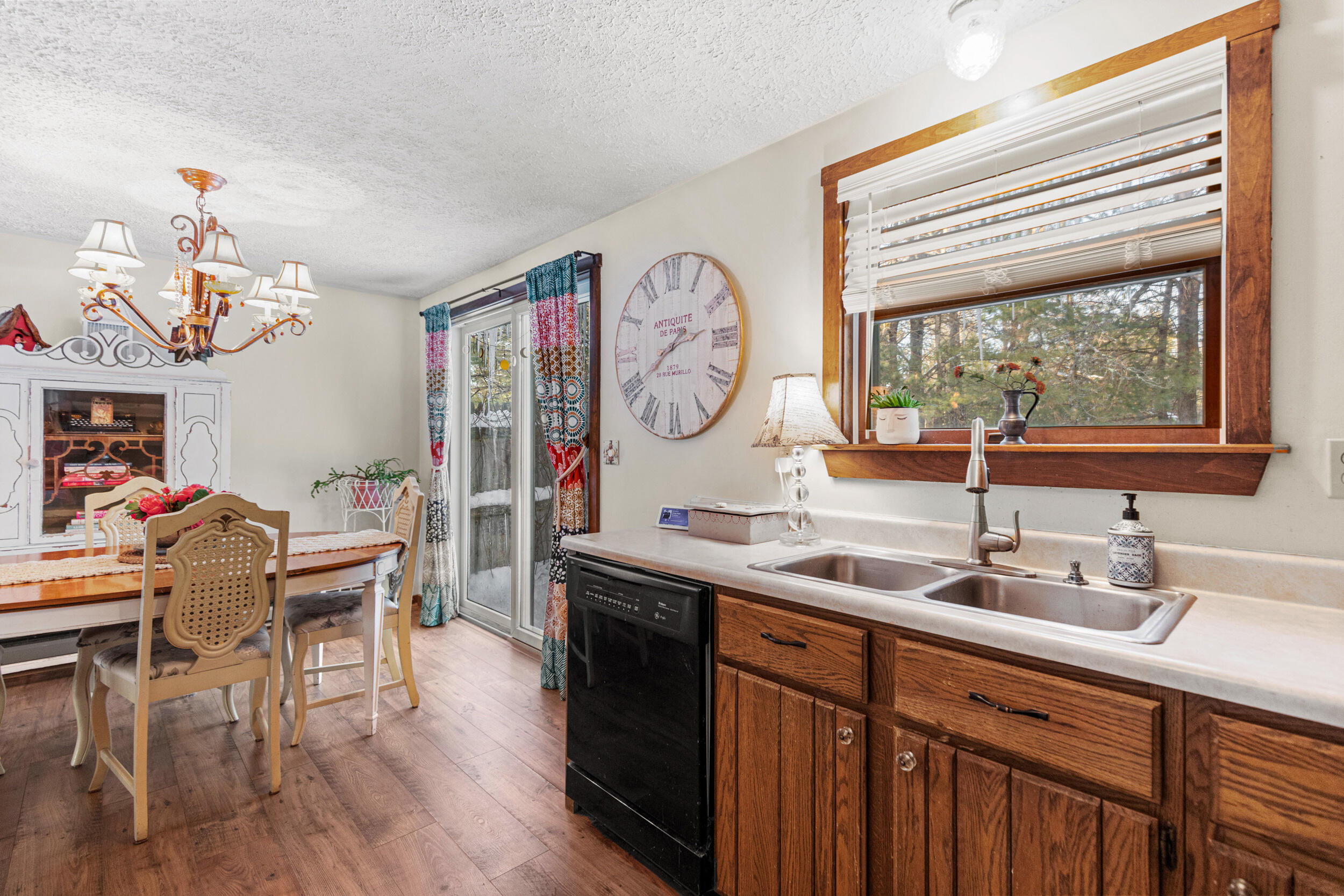 14 Ward Circle, 14