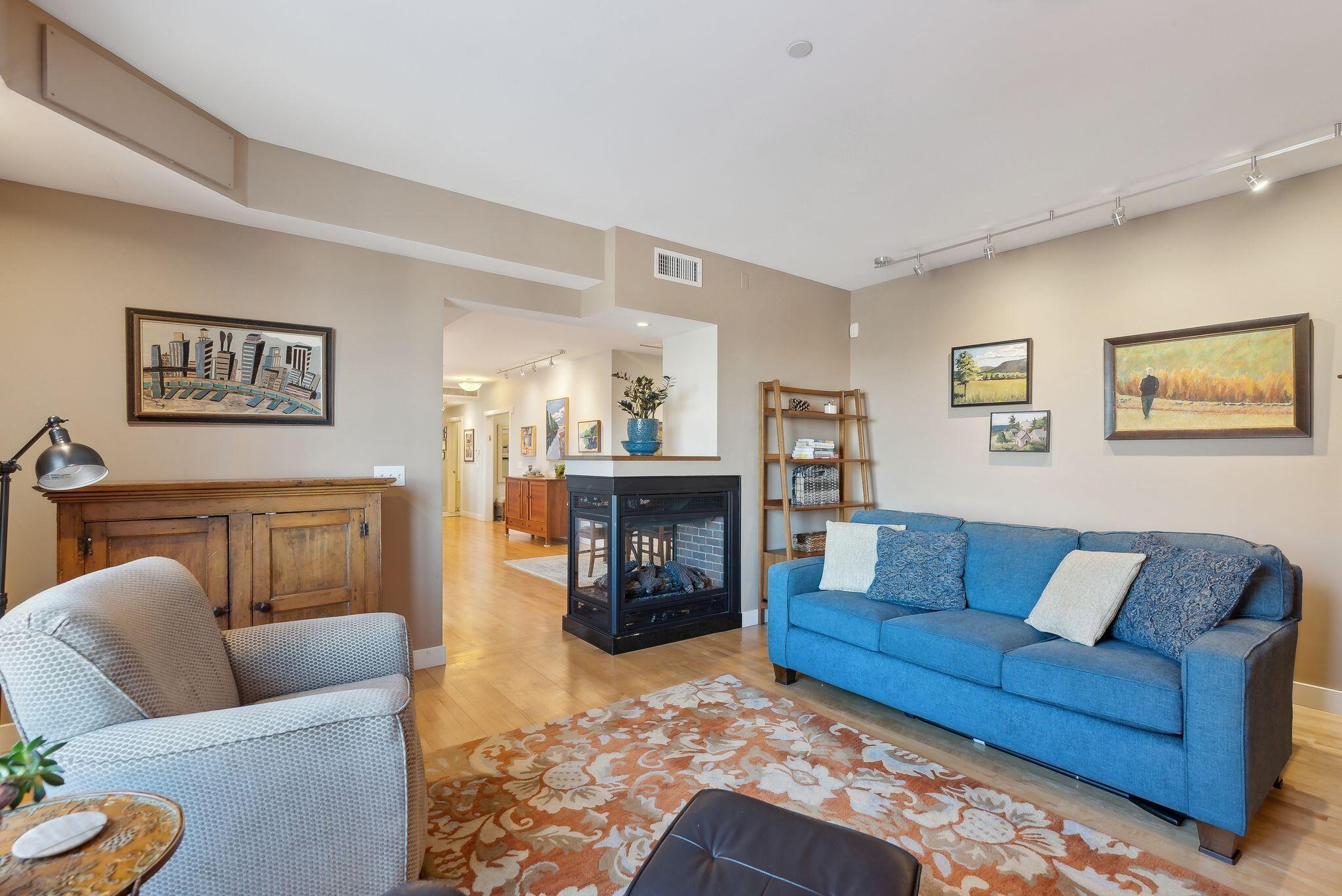 135 Sheridan Street, 303