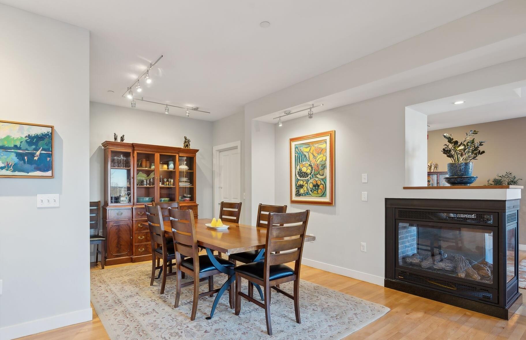 135 Sheridan Street, 303