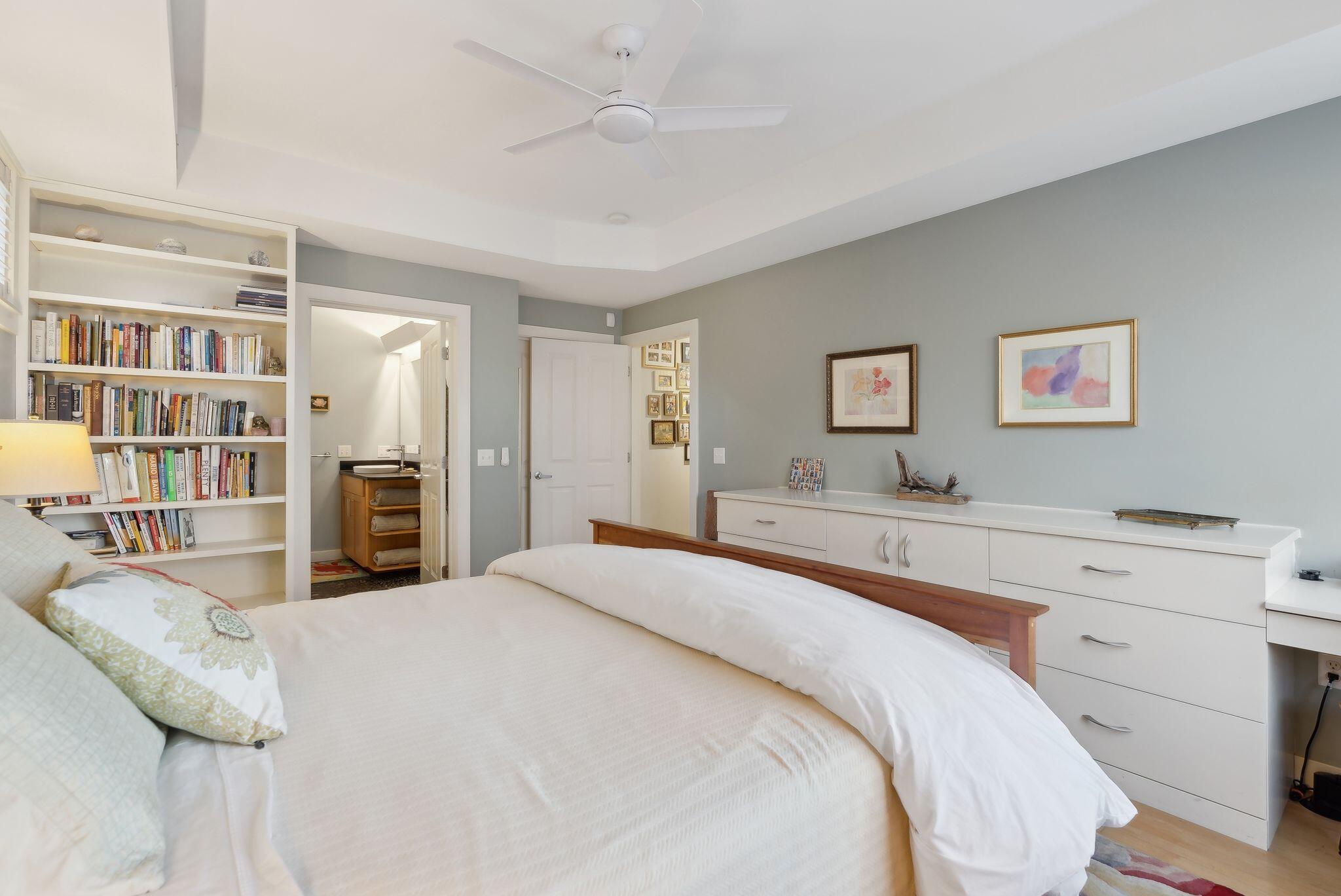 135 Sheridan Street, 303