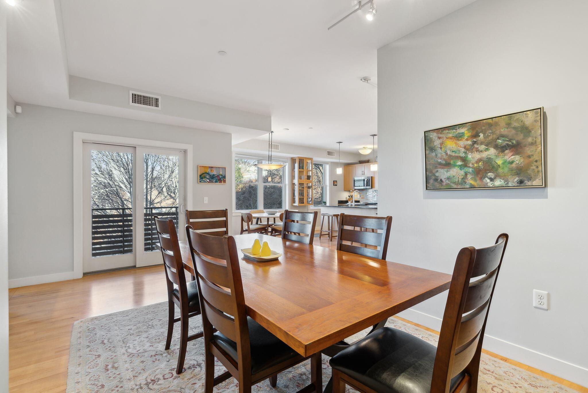 135 Sheridan Street, 303
