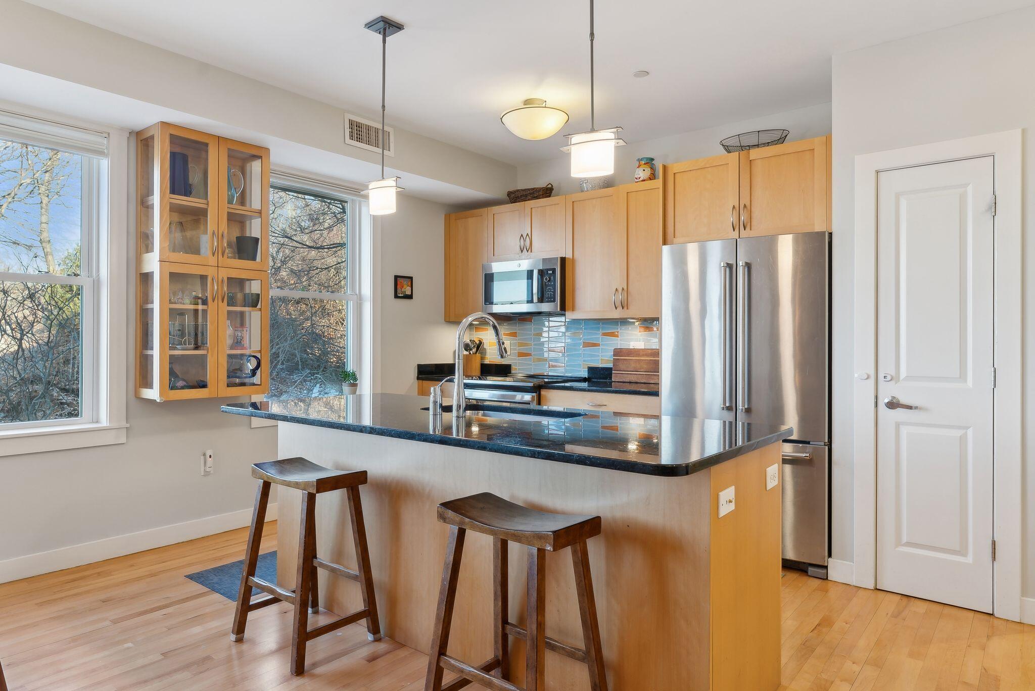 135 Sheridan Street, 303