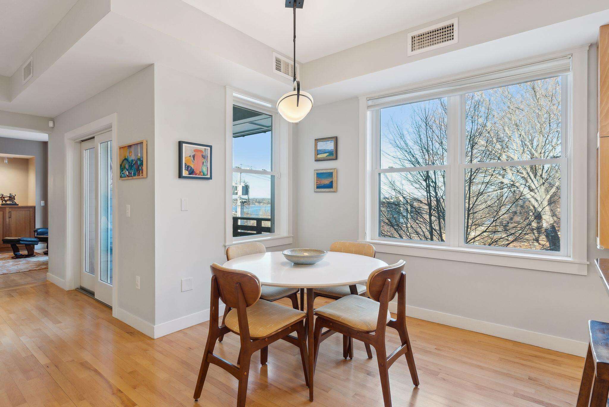 135 Sheridan Street, 303