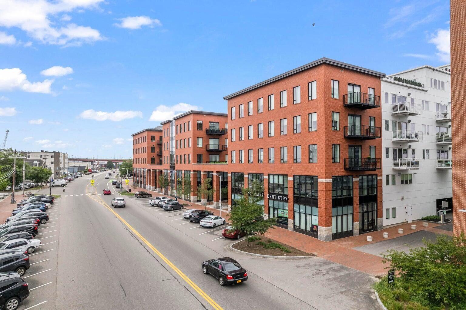383 Commercial Street, 504