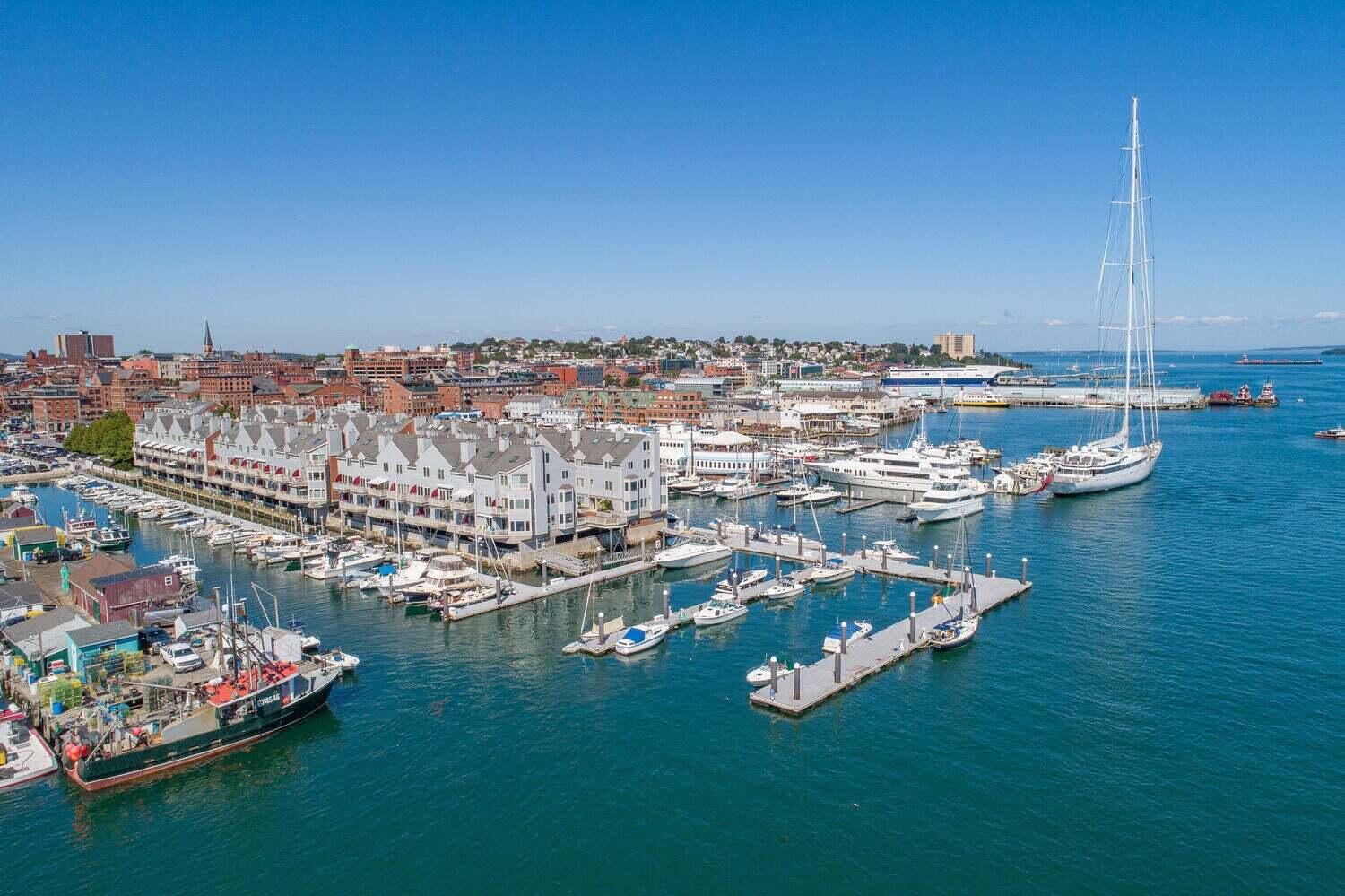 711 Chandlers Wharf, 711