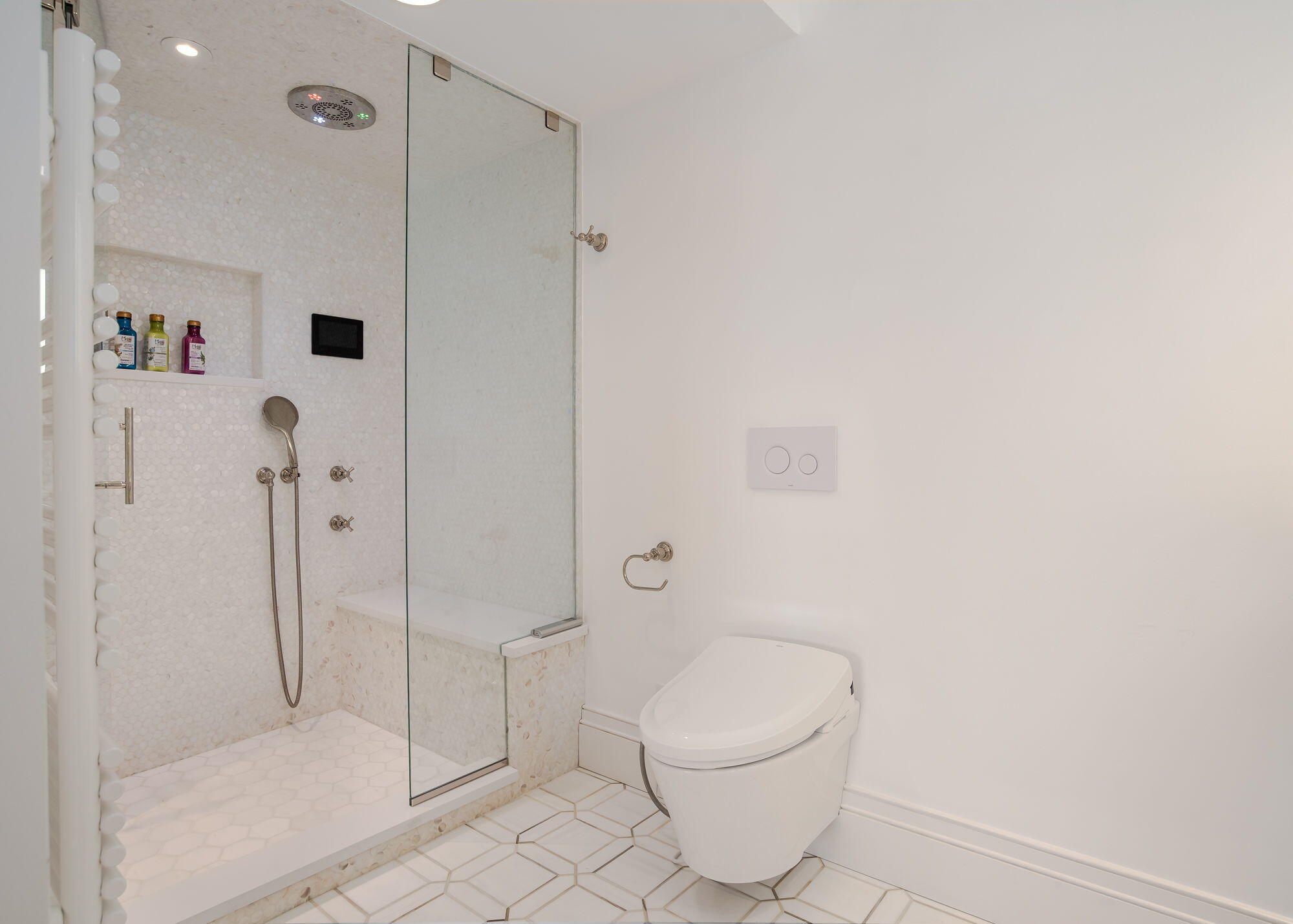 711 Chandlers Wharf, 711