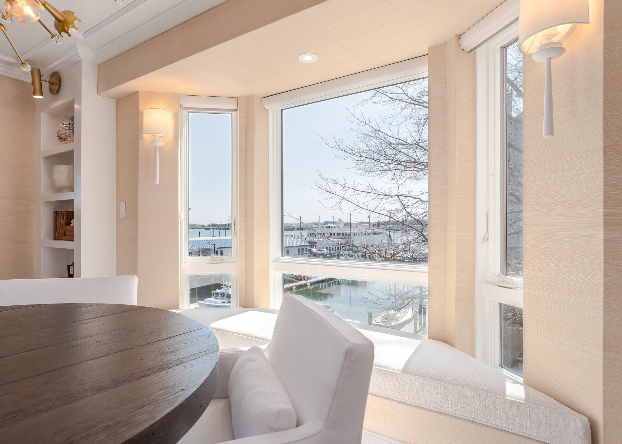 711 Chandlers Wharf, 711