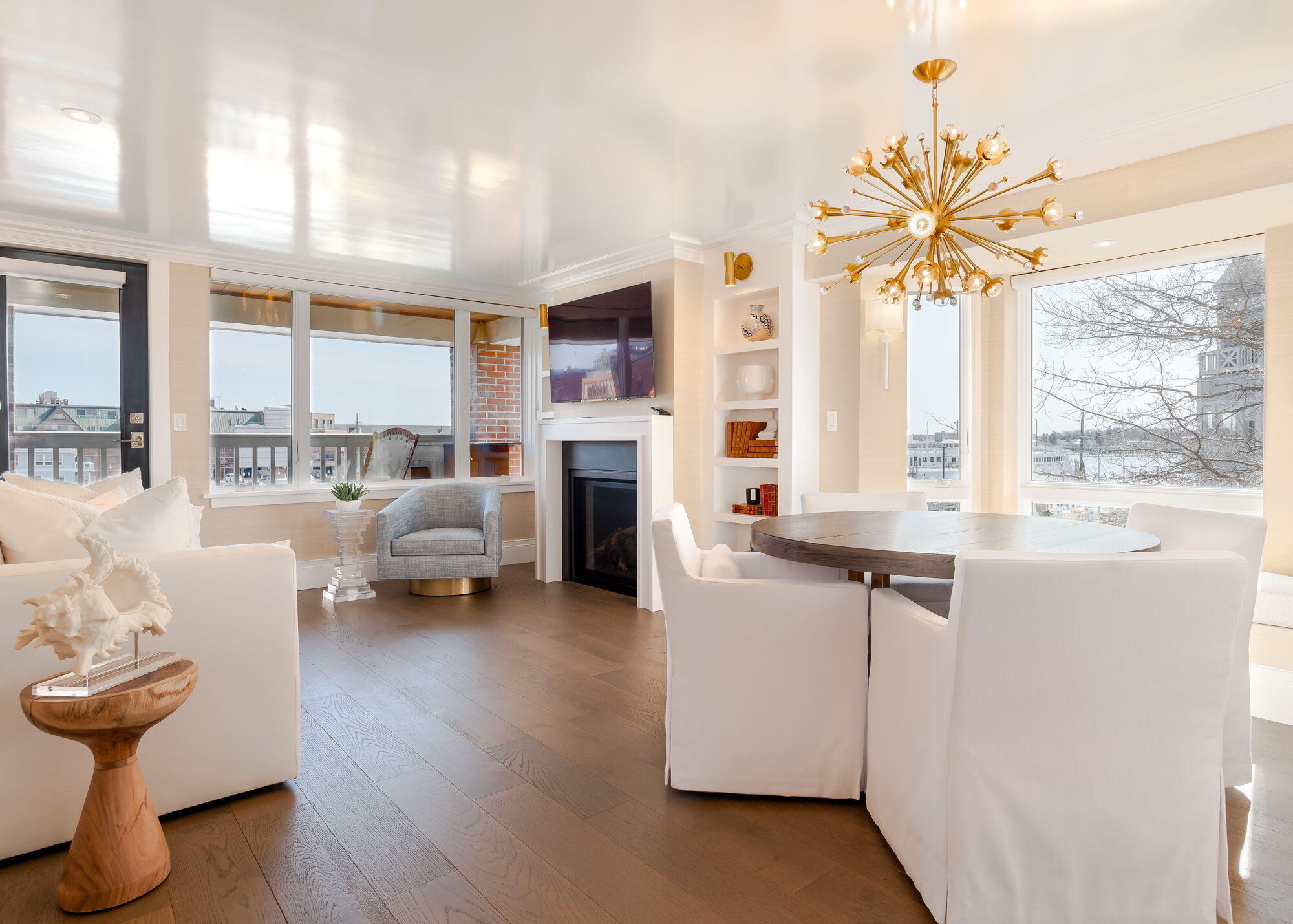 711 Chandlers Wharf, 711