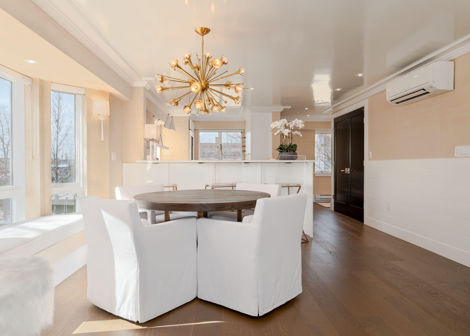 711 Chandlers Wharf, 711