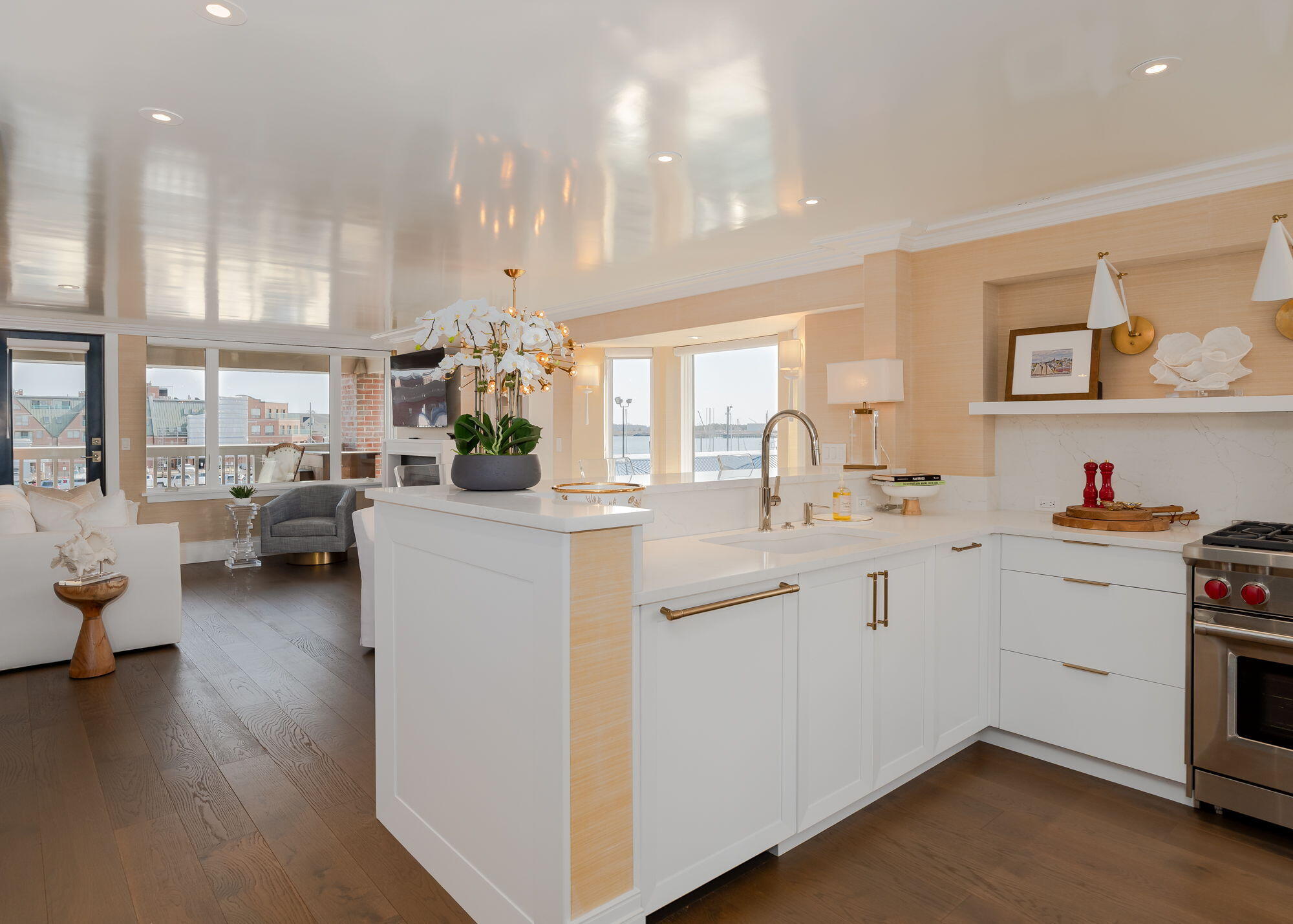 711 Chandlers Wharf, 711
