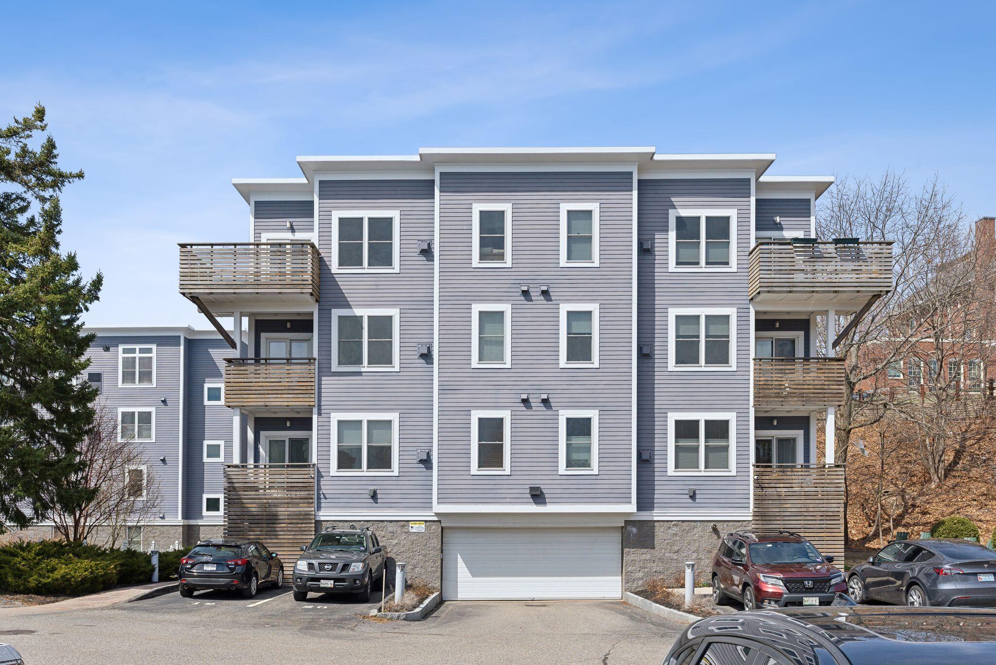 135 Sheridan Street, 307