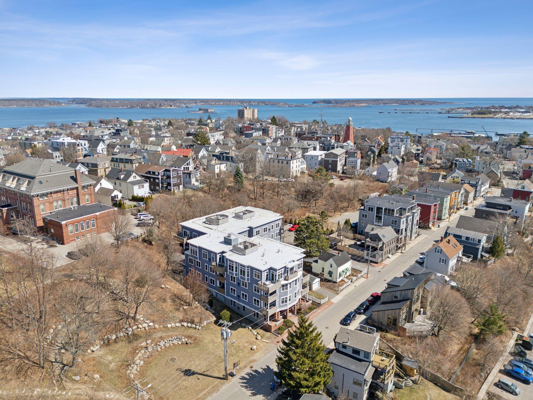 135 Sheridan Street, 307