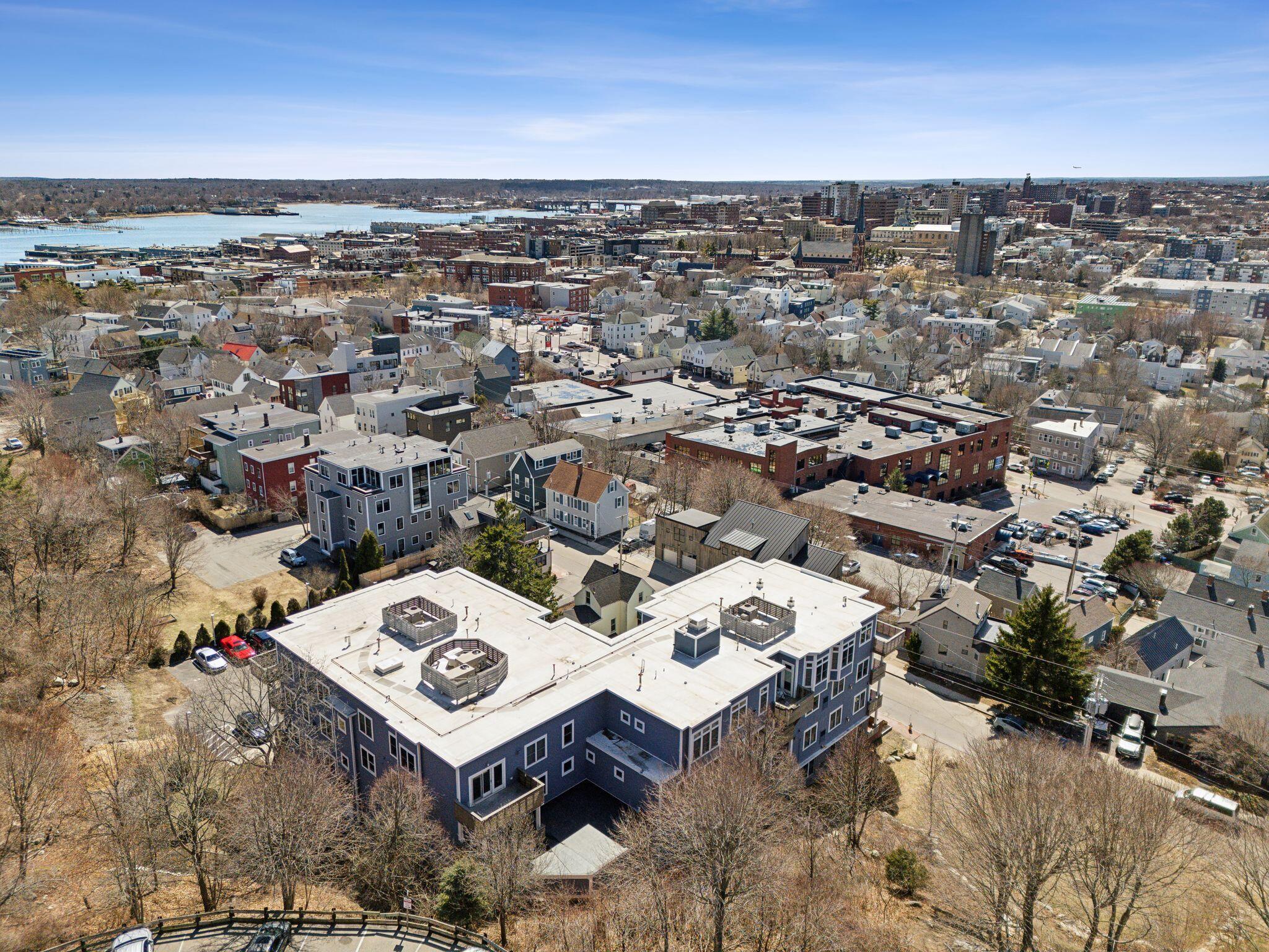 135 Sheridan Street, 307
