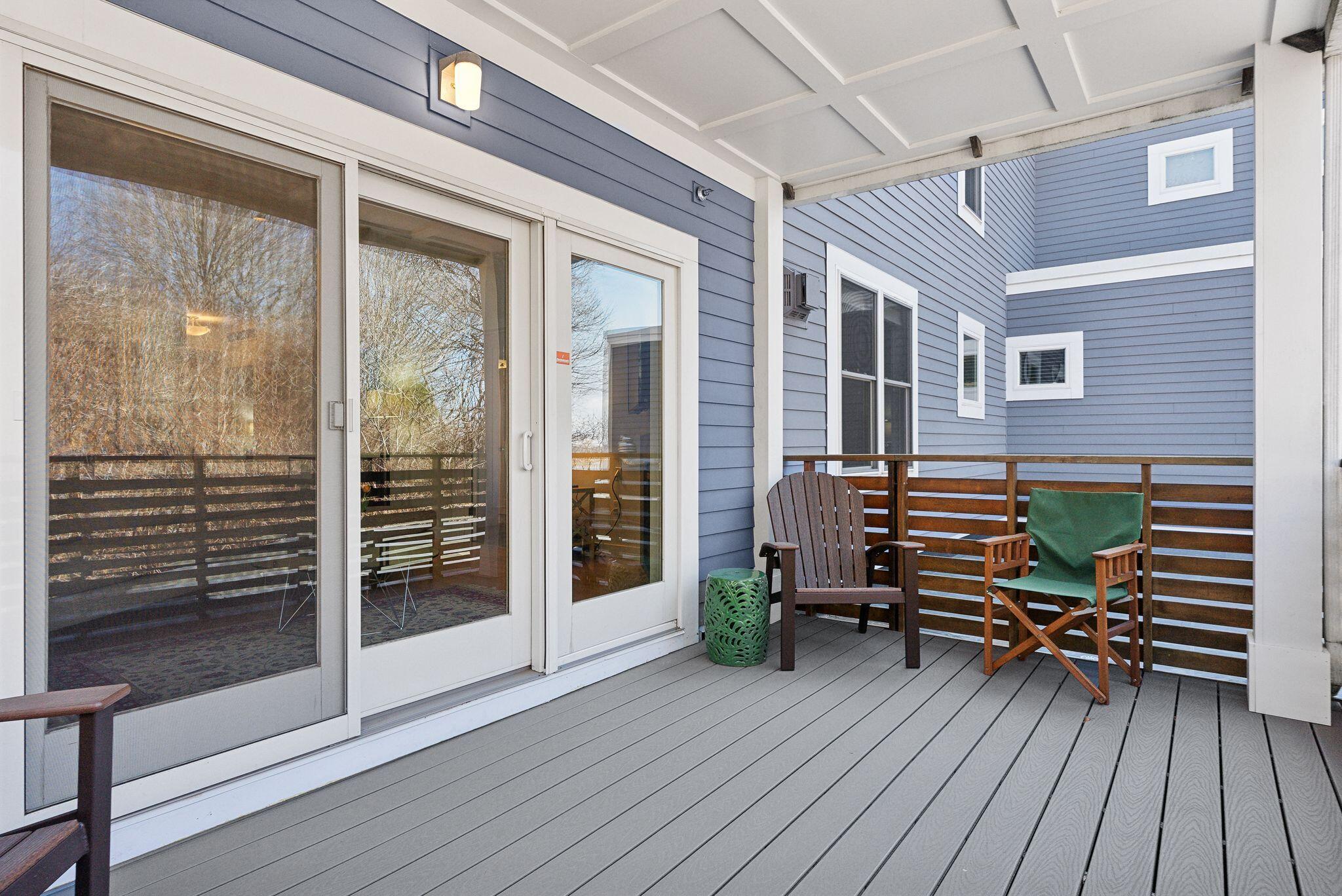 135 Sheridan Street, 307