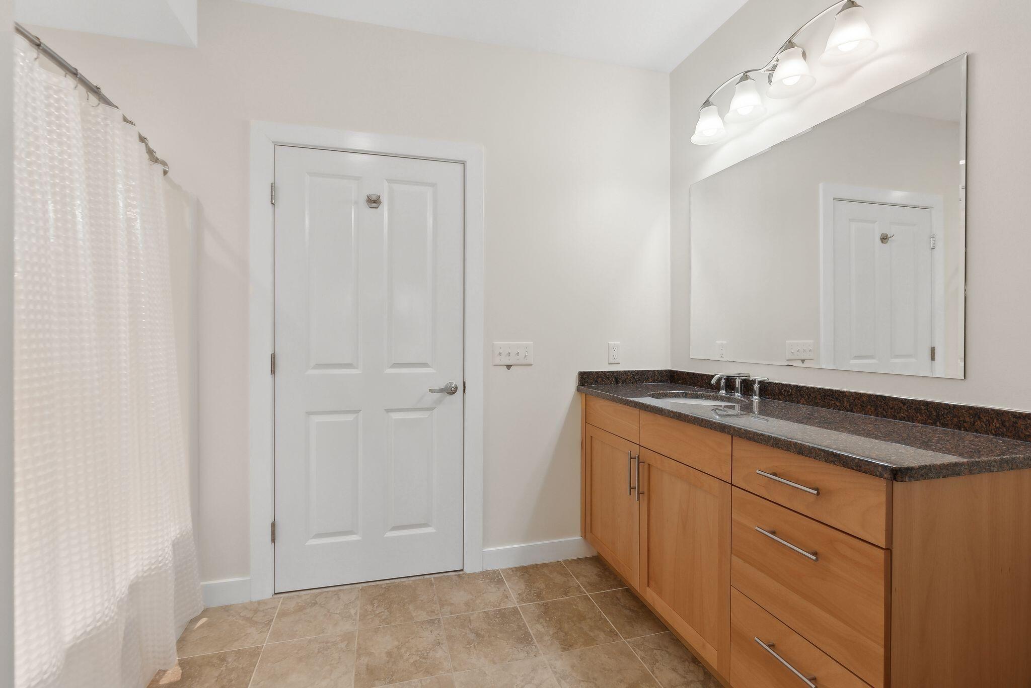 135 Sheridan Street, 307