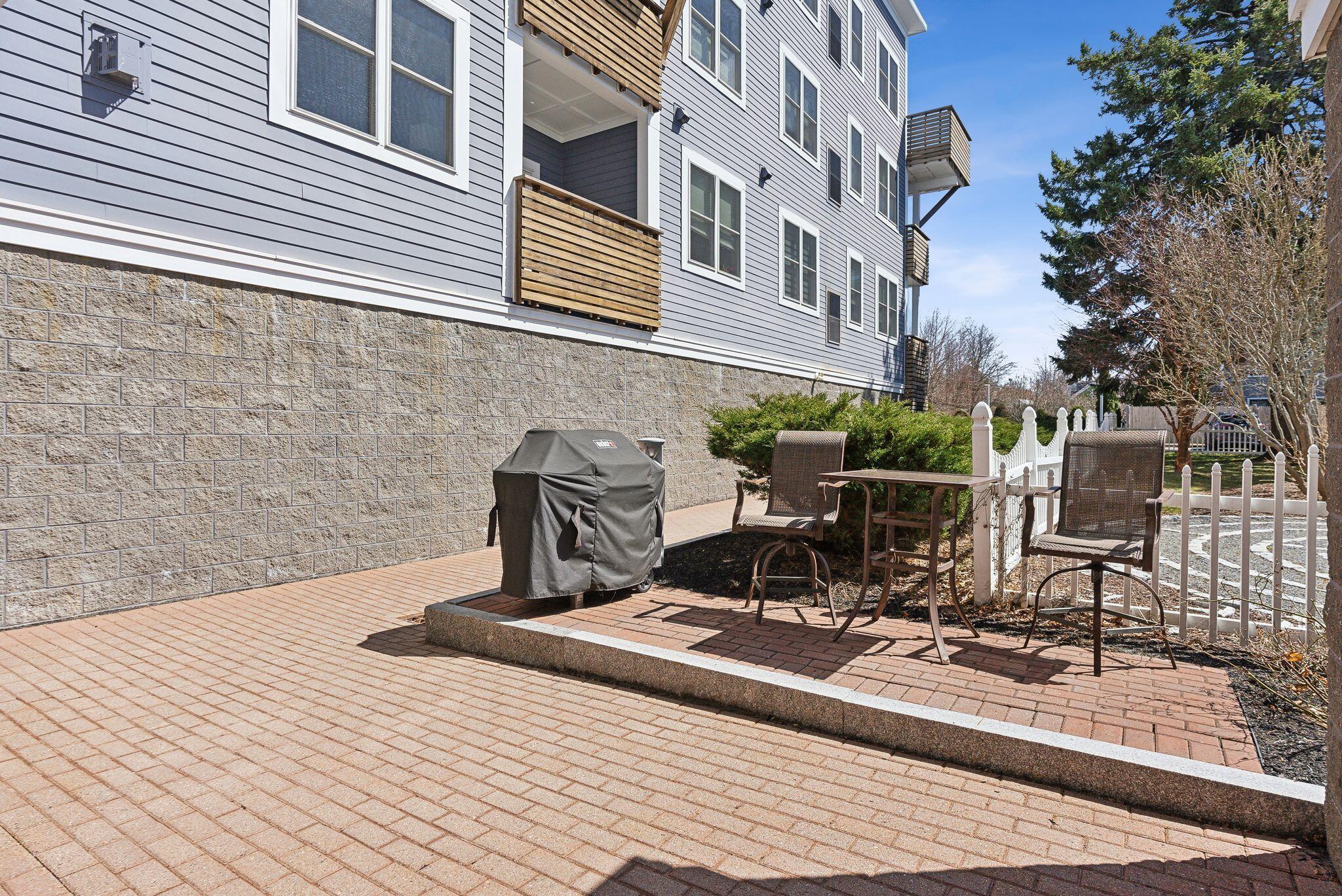 135 Sheridan Street, 307