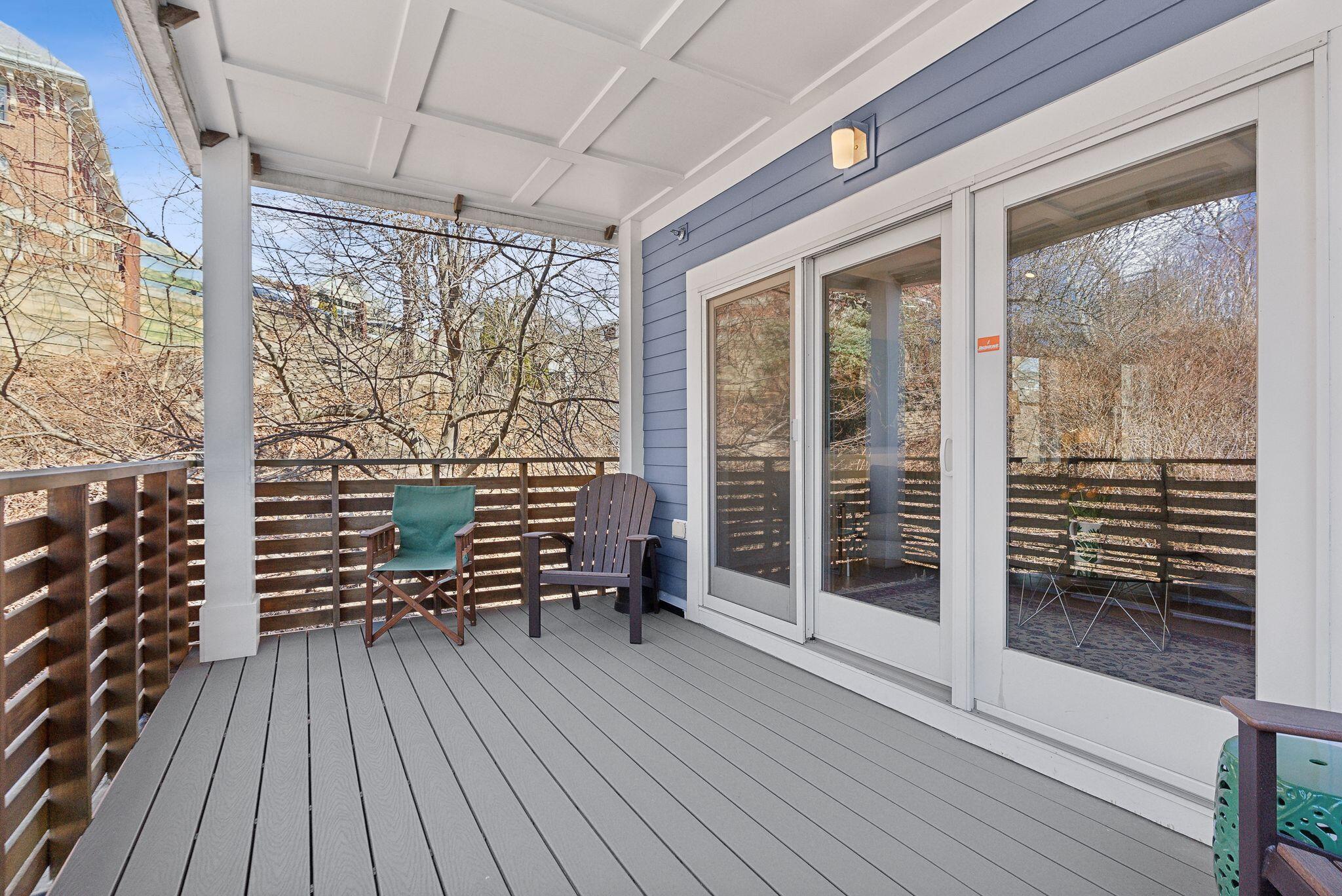 135 Sheridan Street, 307