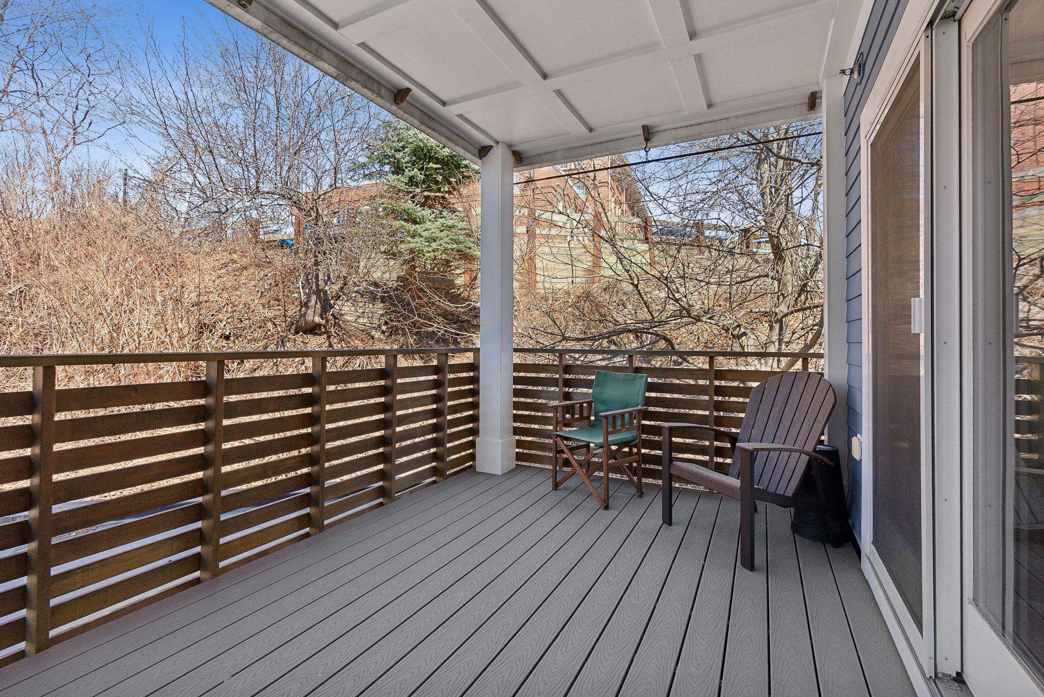 135 Sheridan Street, 307